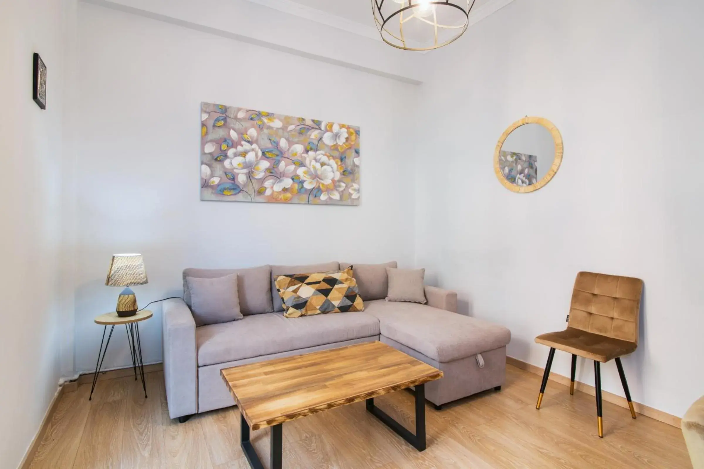 Down Town Apartment by Corfuescapes Down Town Apartment by Corfuescapes
