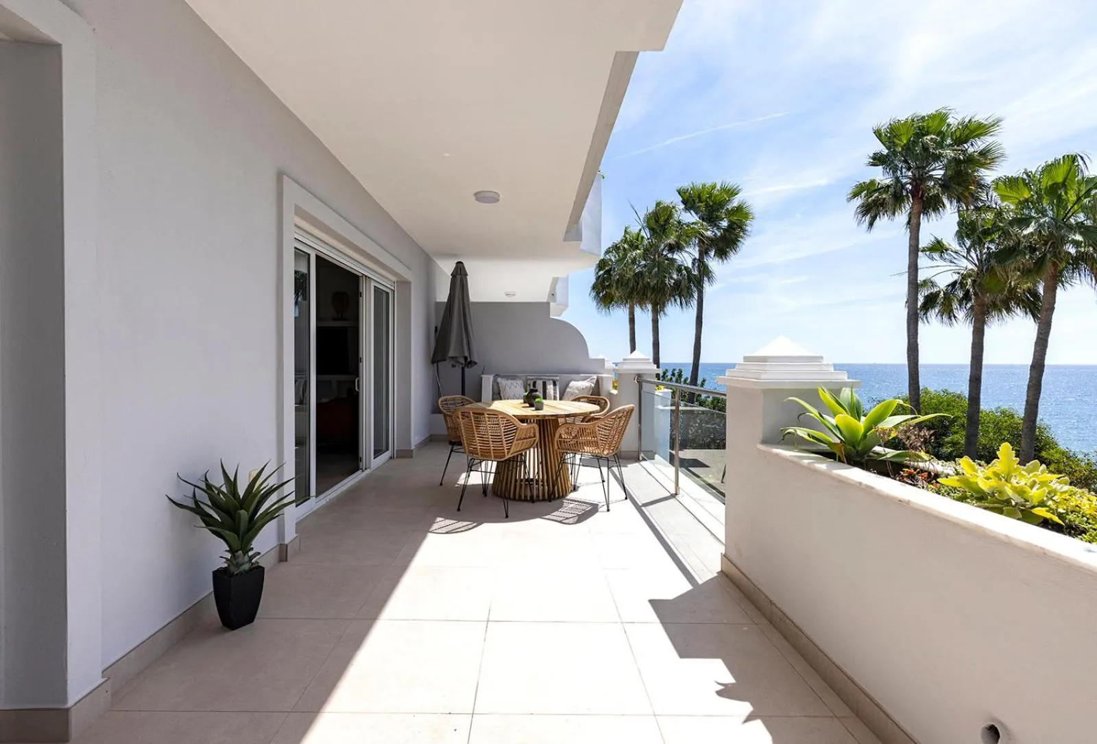 Apartment El Paseo - gerenoveerd appartement met zeezicht