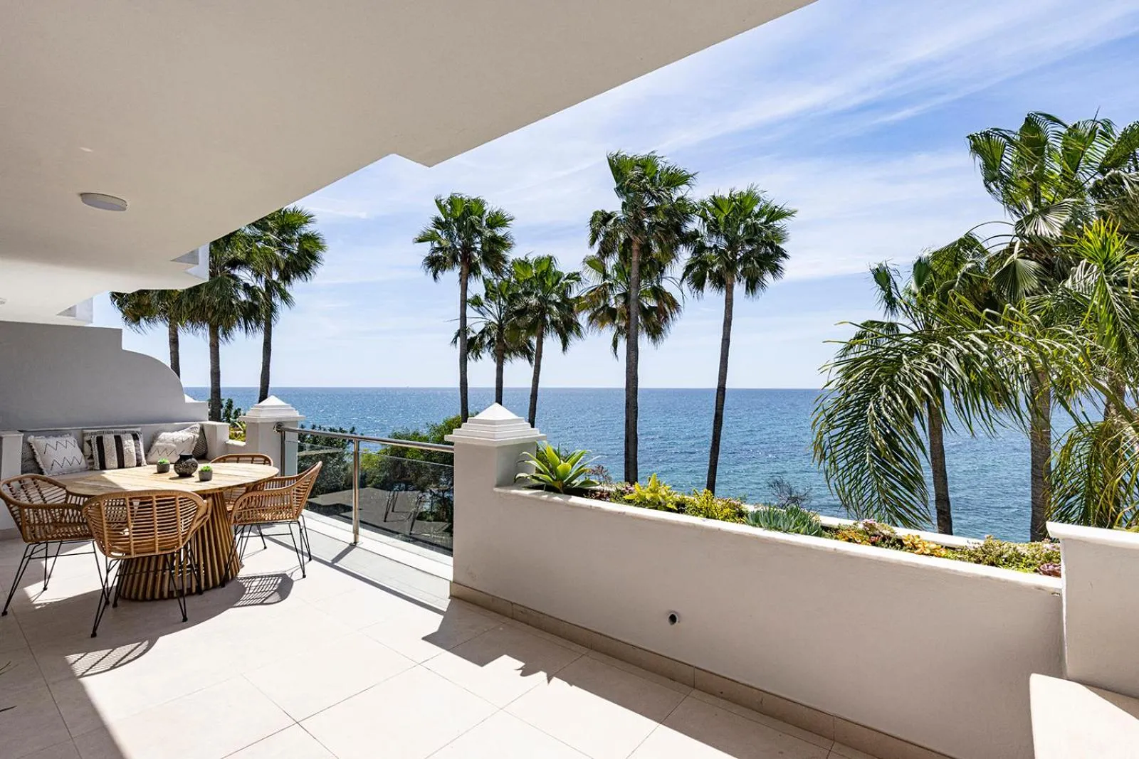 Apartment El Paseo - gerenoveerd appartement met zeezicht