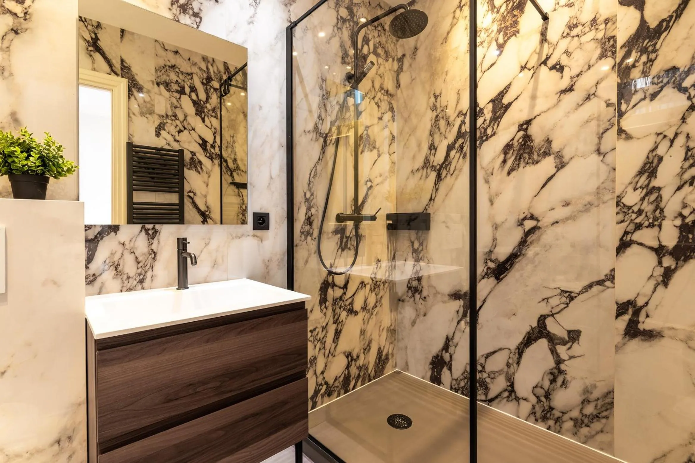 Bathroom in croisette appartement 3 chambres The Six