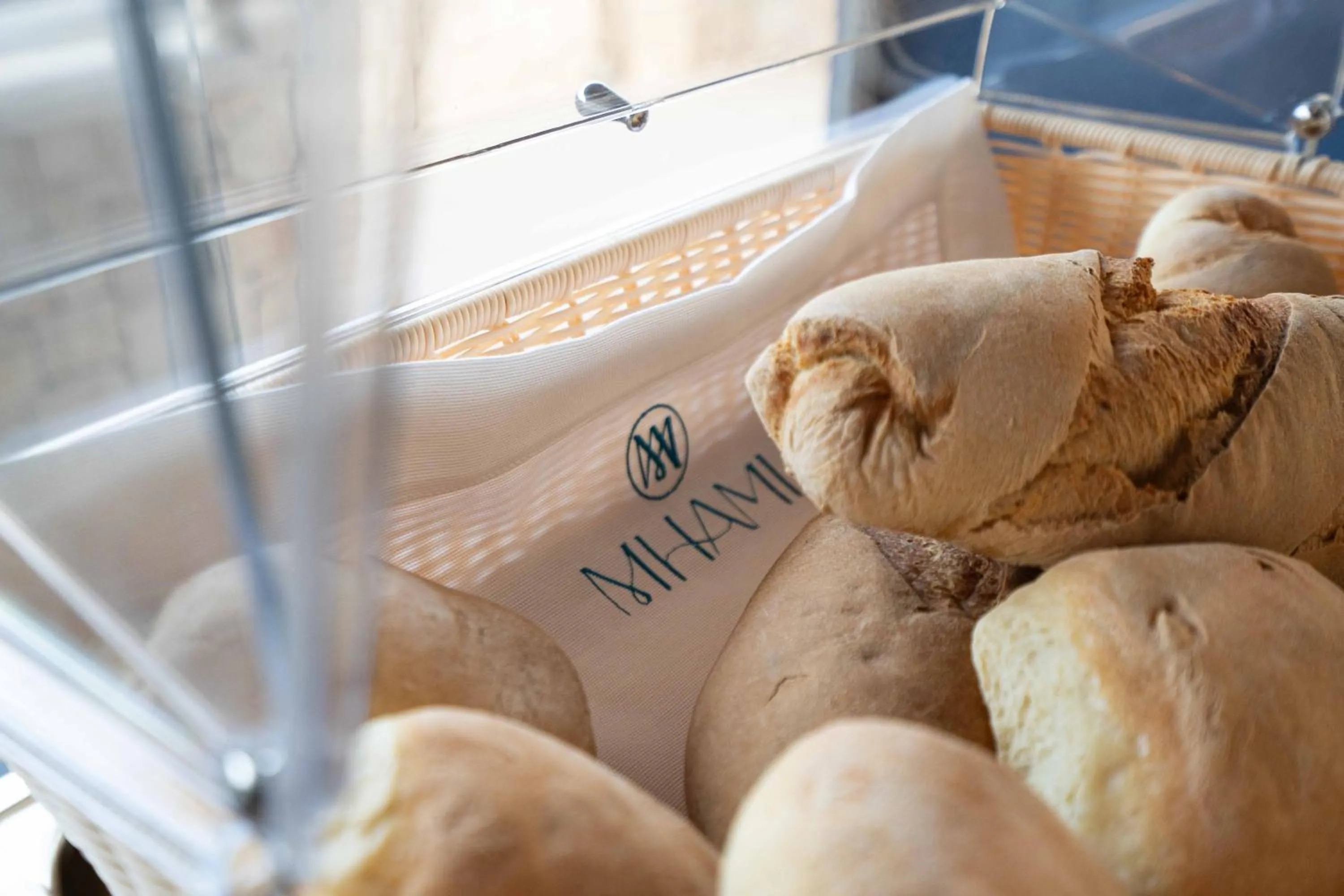 Food and drinks in Hotel Mhami