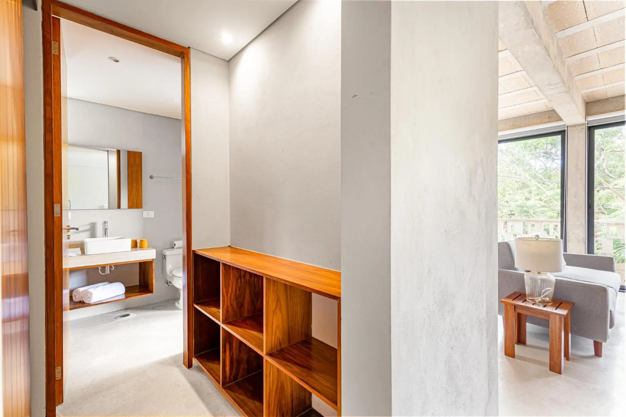 Bathroom, Bed in Sophisticated - Large Loft With Pool