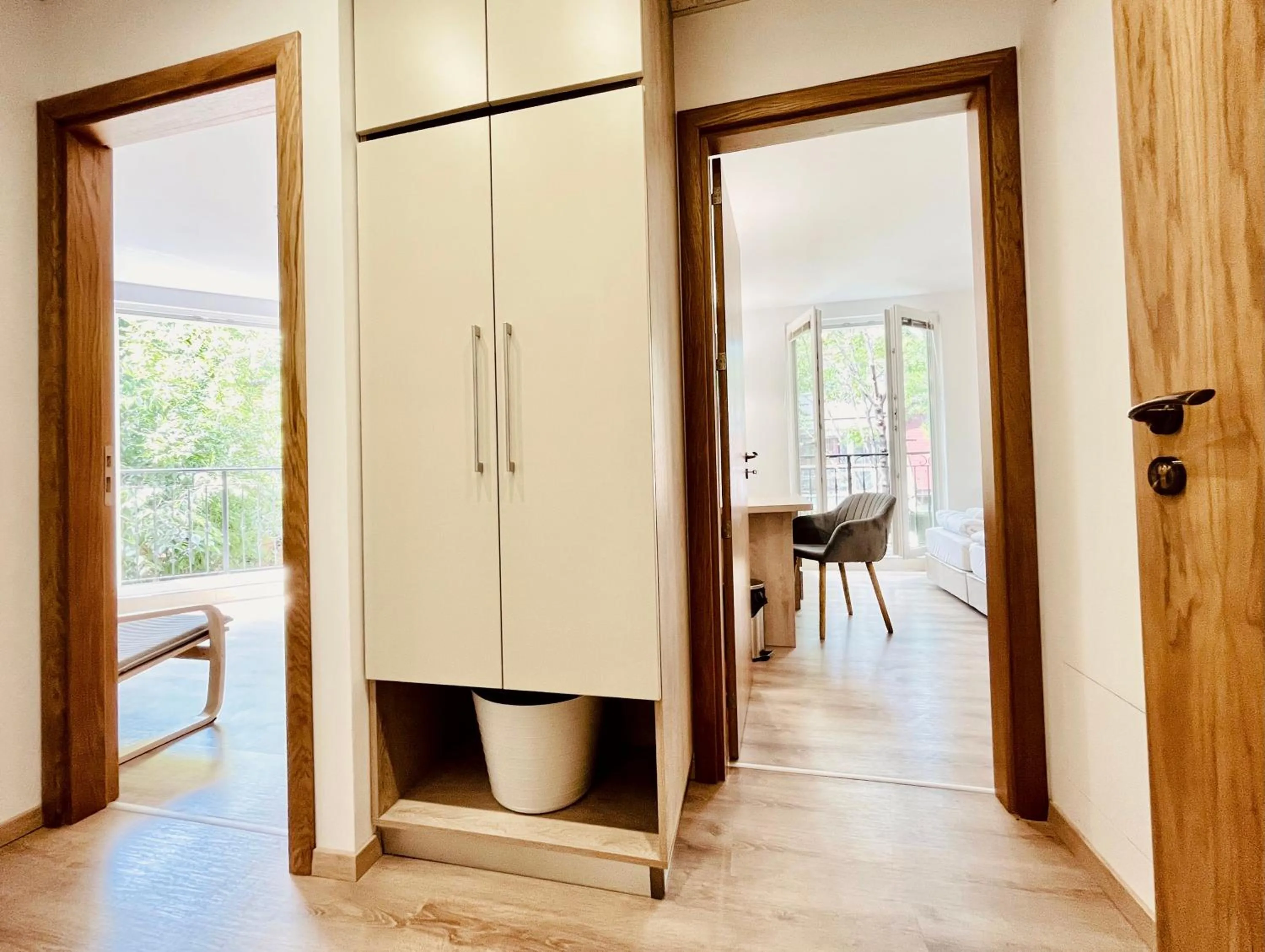 Apart-Hotels-Sofia, AHS