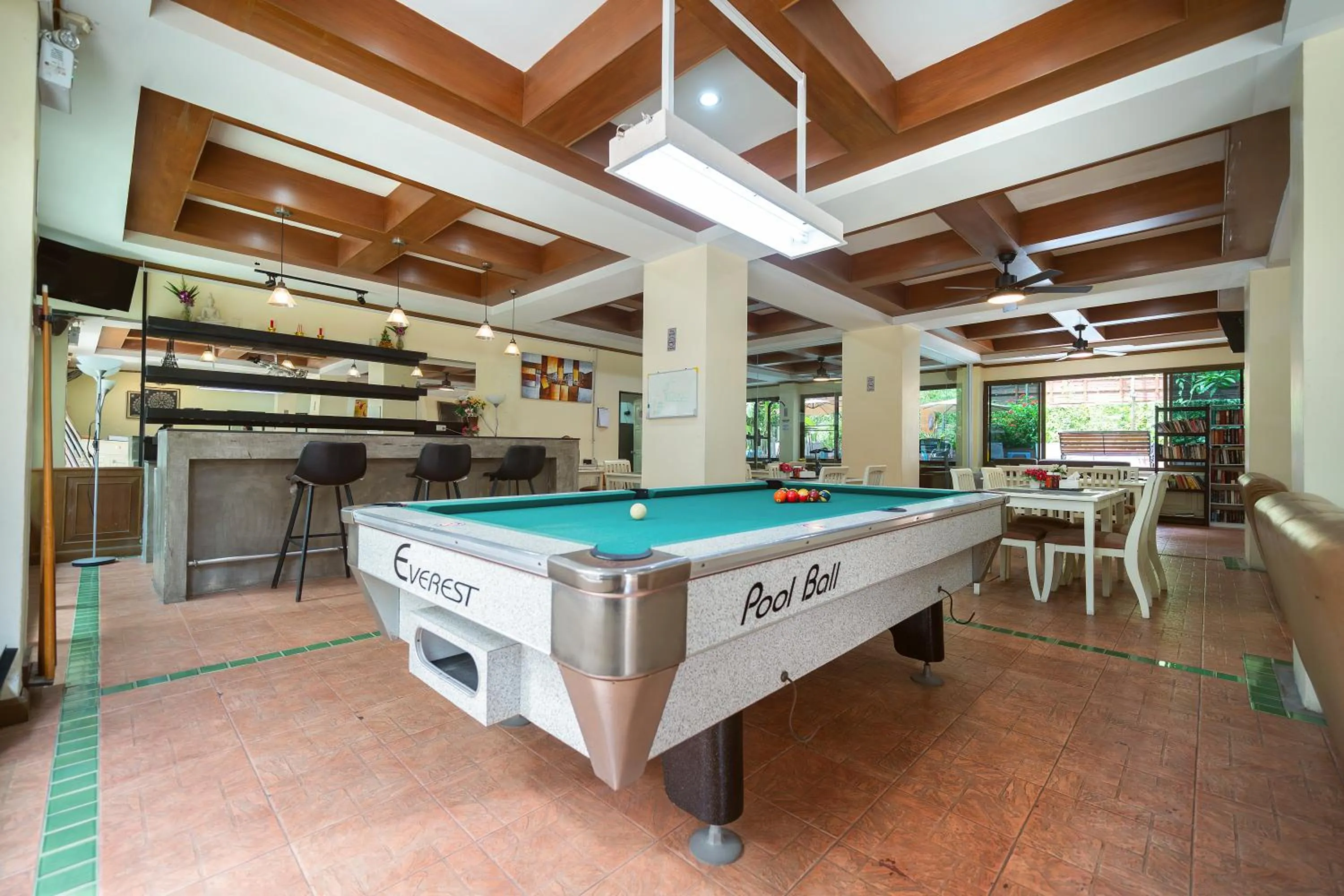 Billiard in Patong Central Residence & Apartment