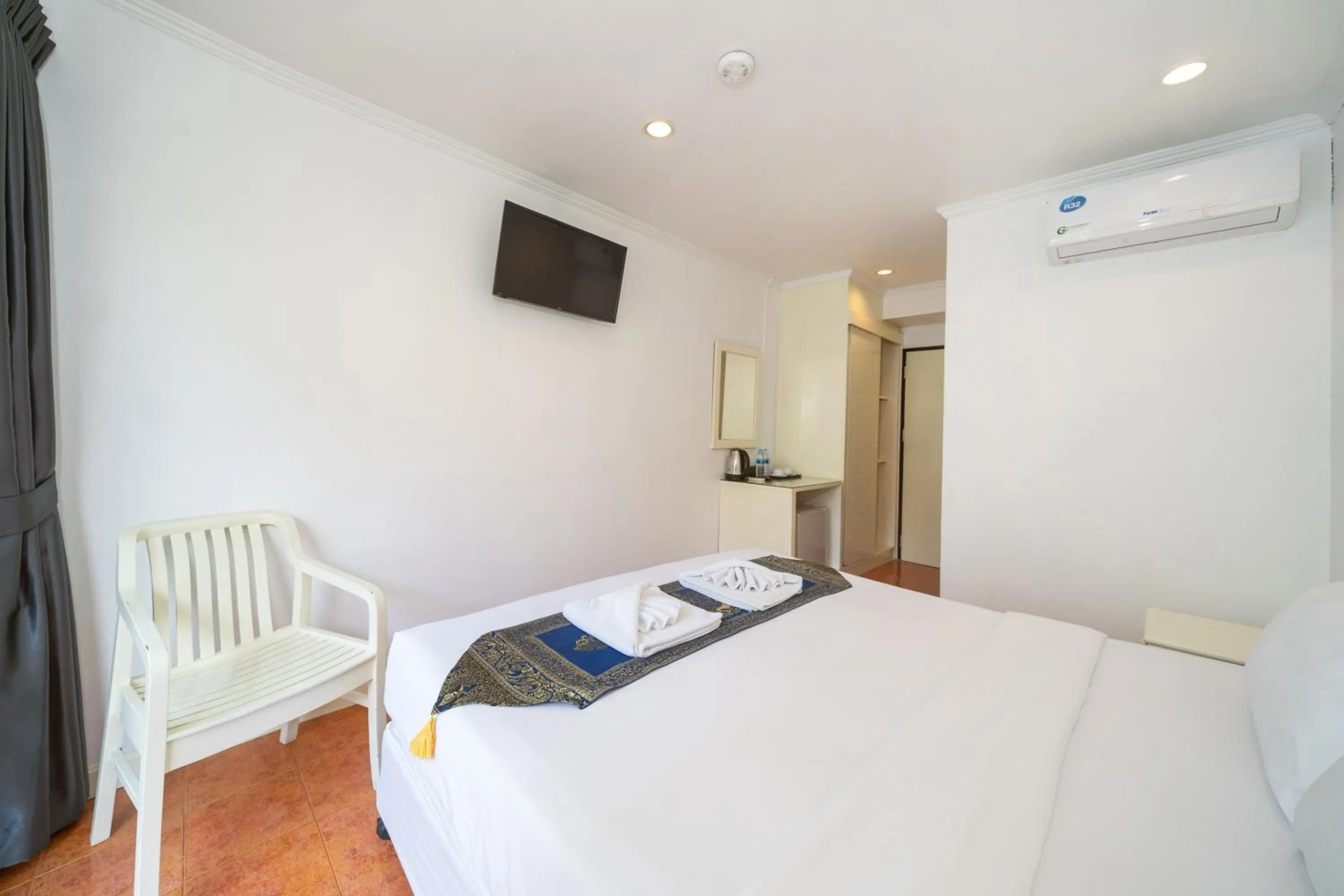 Bed in Patong Central Residence & Apartment