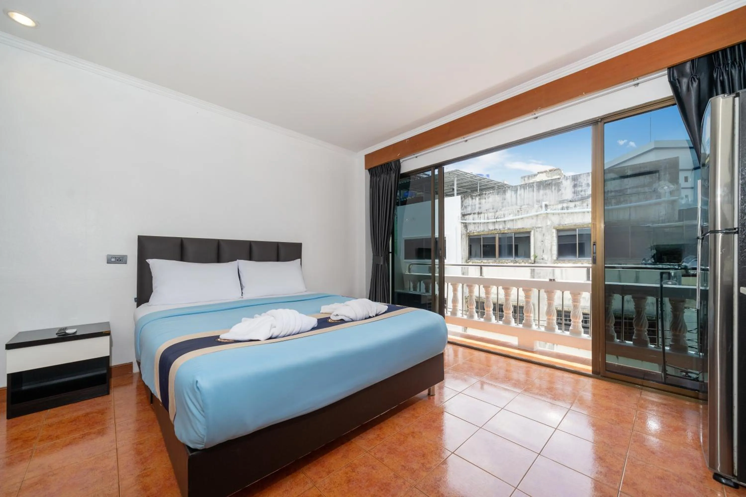 Bed in Patong Central Residence & Apartment