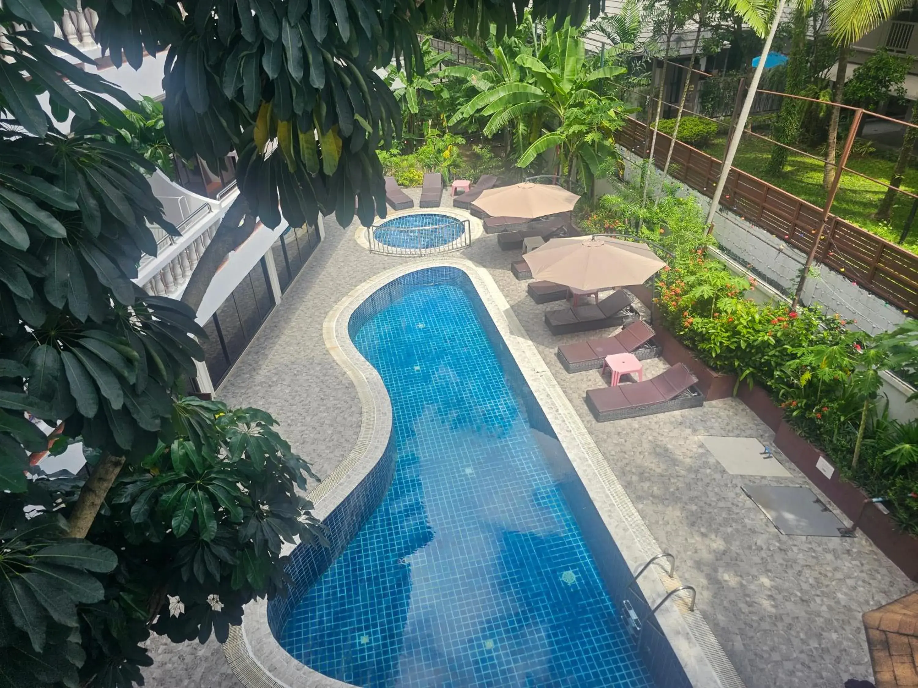 Swimming pool in Patong Central Residence & Apartment Swimming pool in Patong Central Residence & Apartment