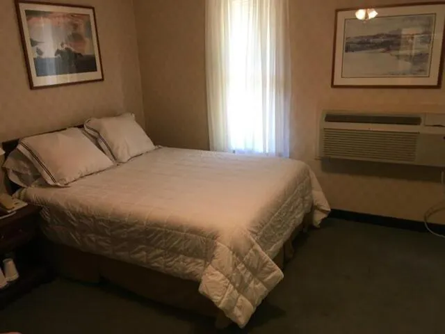 Bed in Beaumont Hotel