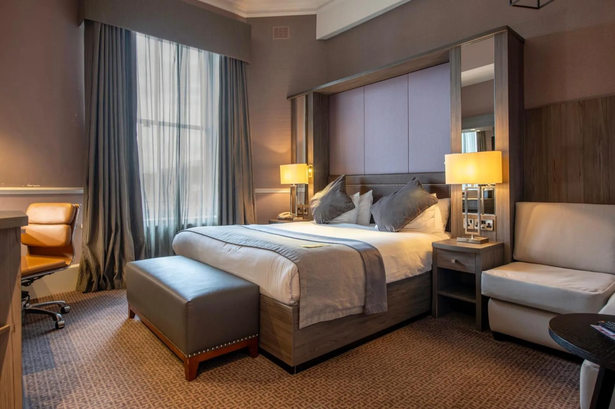 Photo of the whole room, Bed in Crowne Plaza - Sheffield by IHG