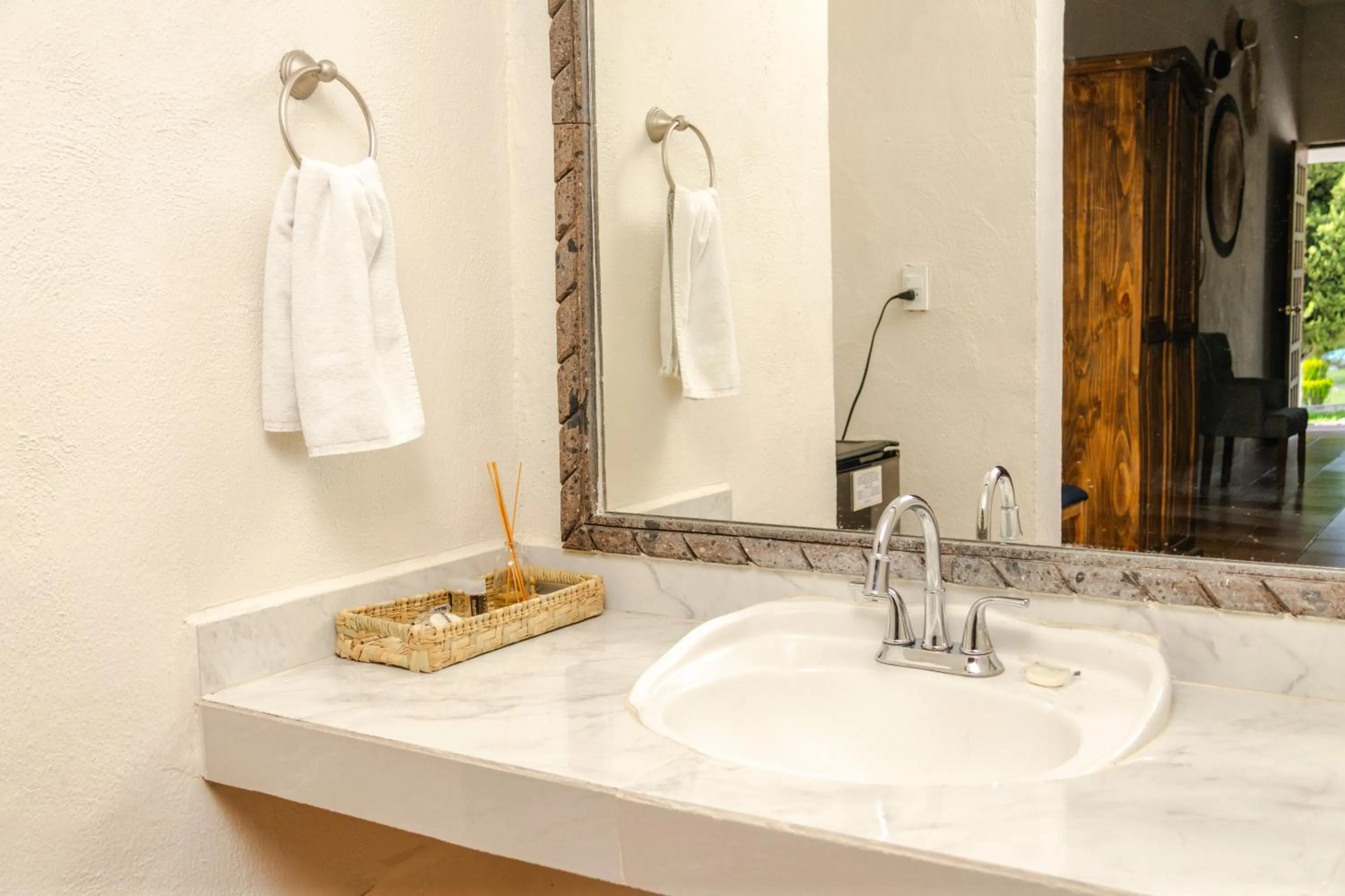 La Ilusión Hotel Campestre y Balneario