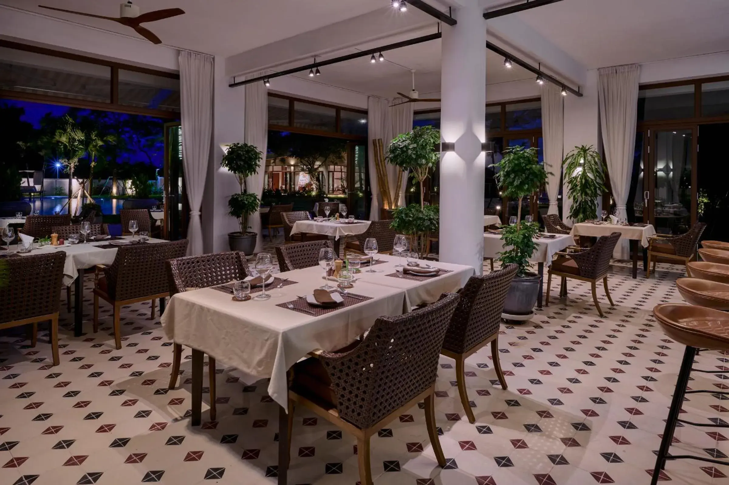 Restaurant/places to eat in Samanea Beach Resort & Spa Restaurant/places to eat in Samanea Beach Resort & Spa