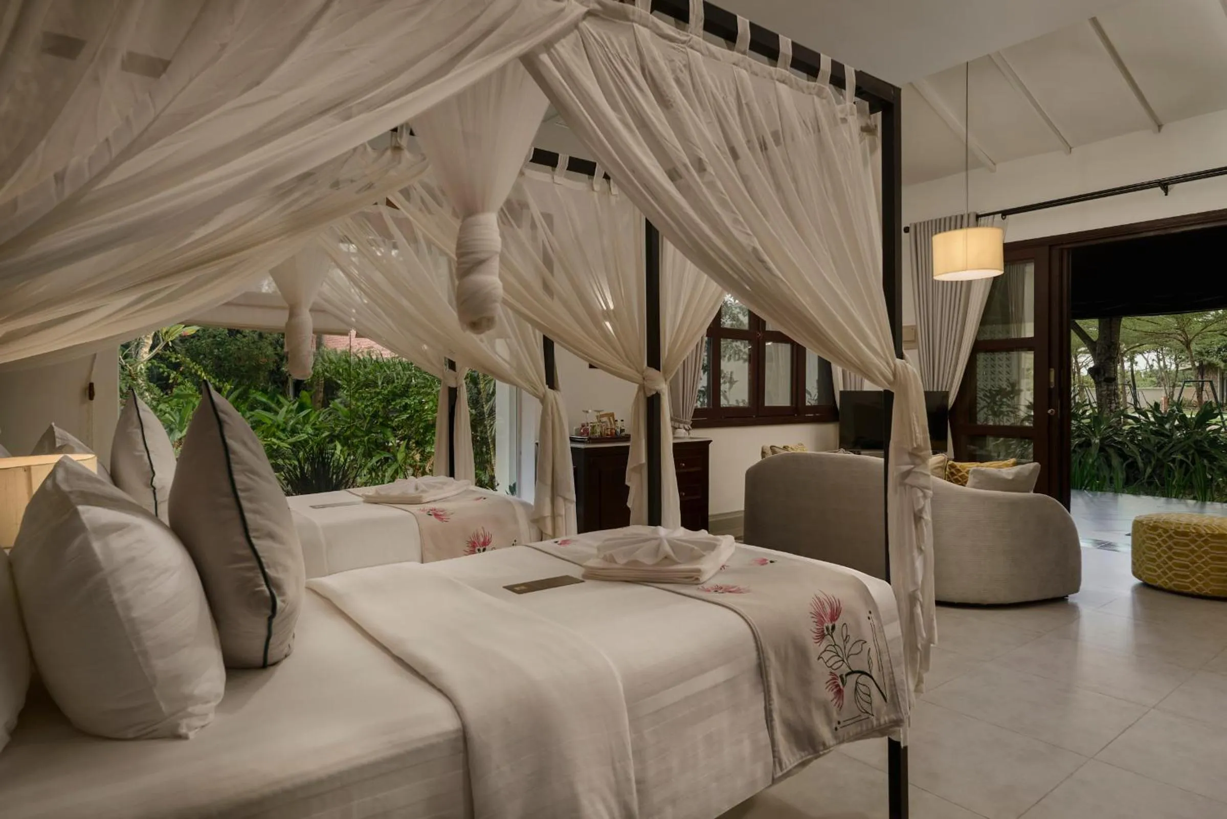 Photo of the whole room, Bed in Samanea Beach Resort & Spa