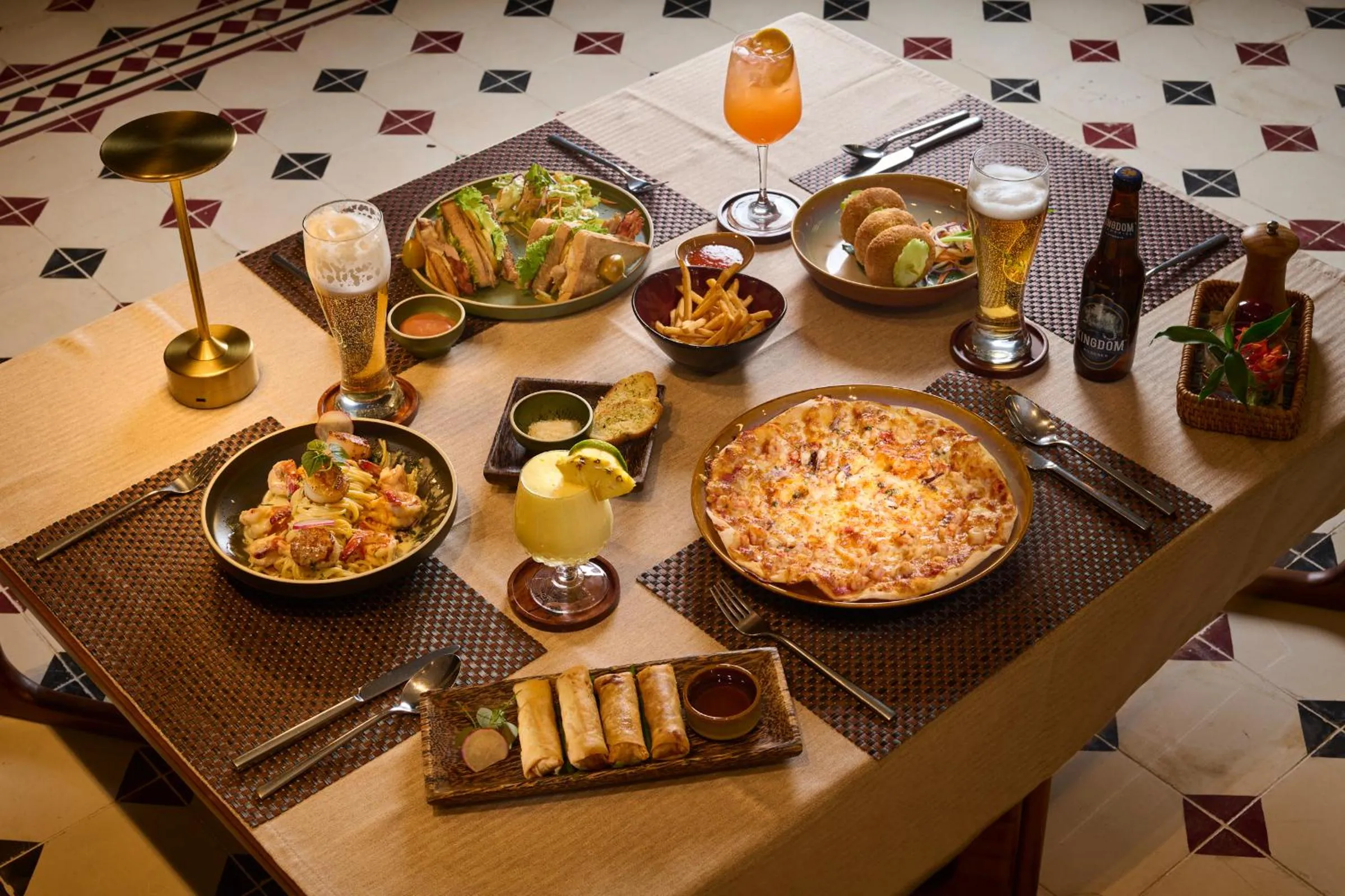 Food and drinks in Samanea Beach Resort & Spa