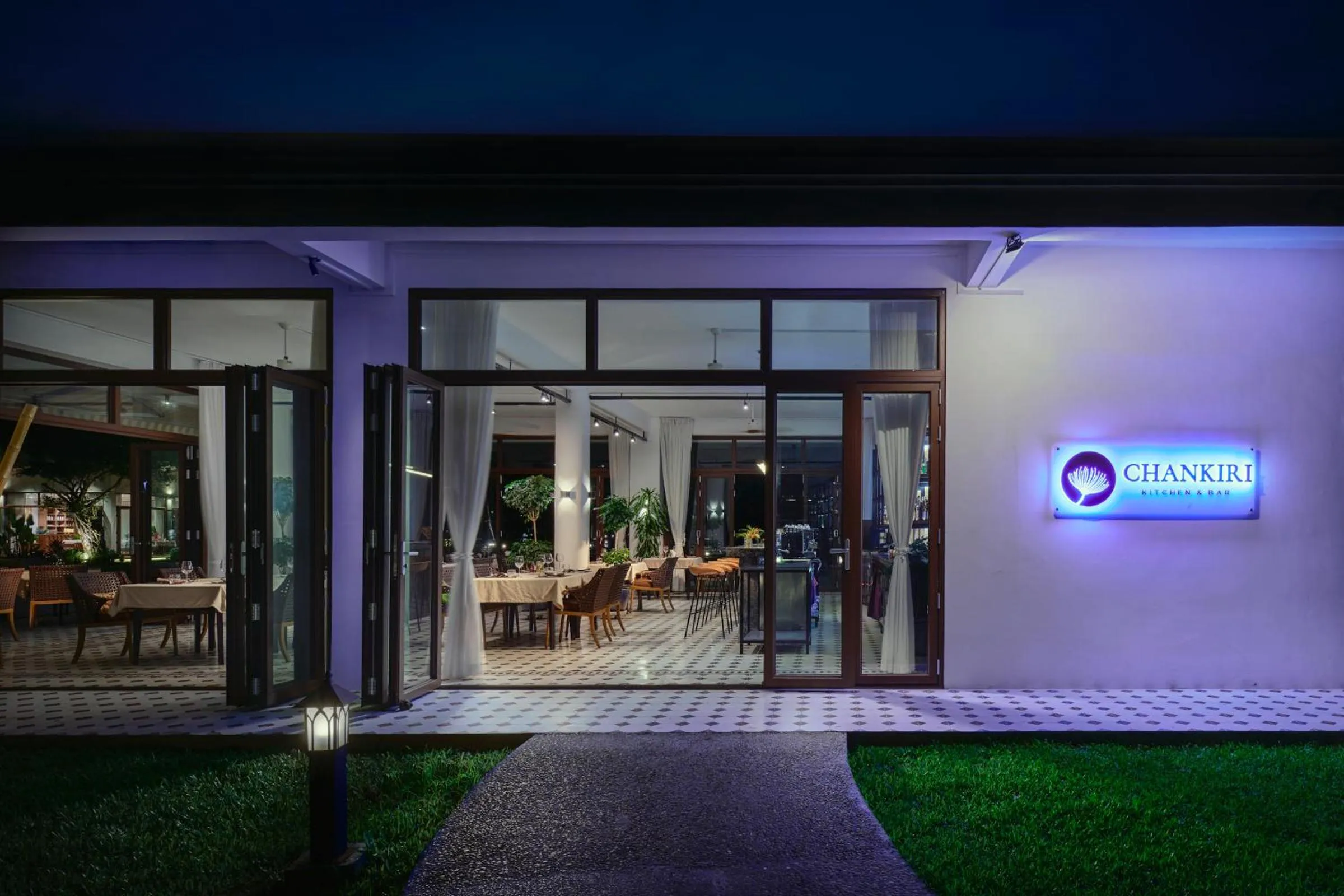 Restaurant/places to eat in Samanea Beach Resort & Spa