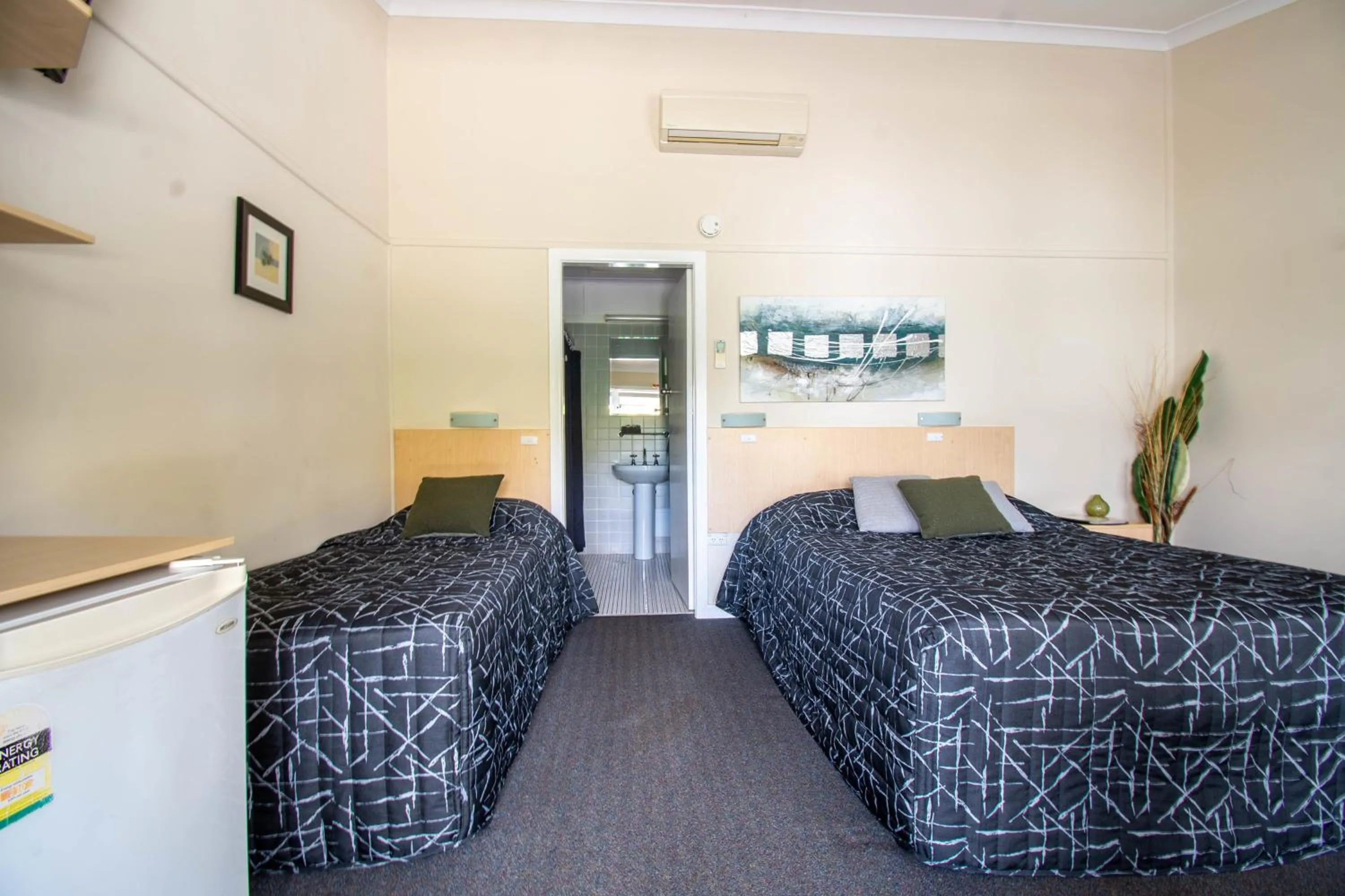 Bedroom, Bed in Gundagai Motel