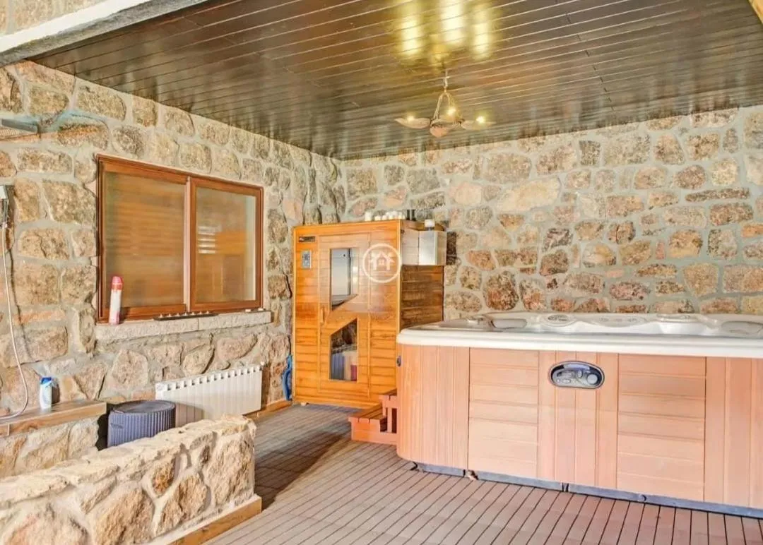 Spa and wellness centre/facilities in La Pedriza LA CASA DEL GALAPAGAR