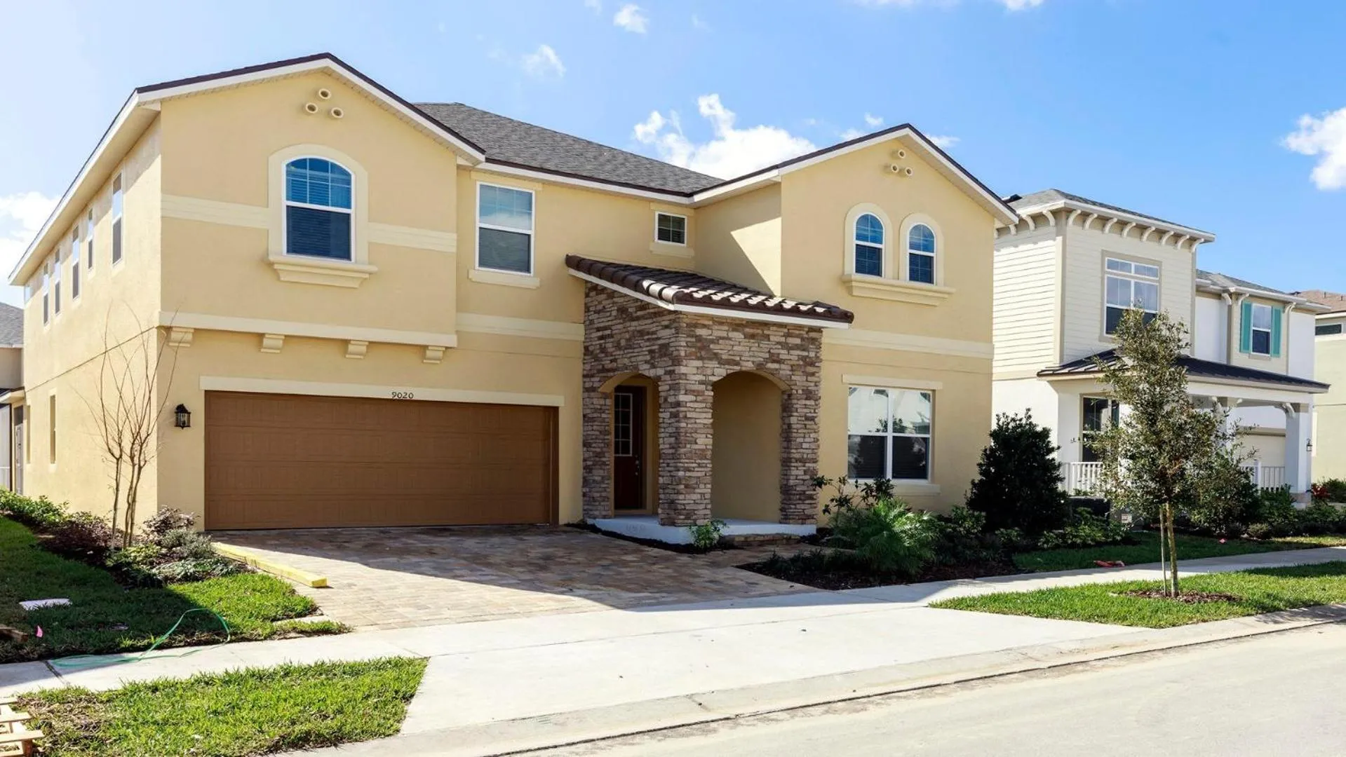Property building in Disney Getaway: Pool, Spa, Games, Great Locale
