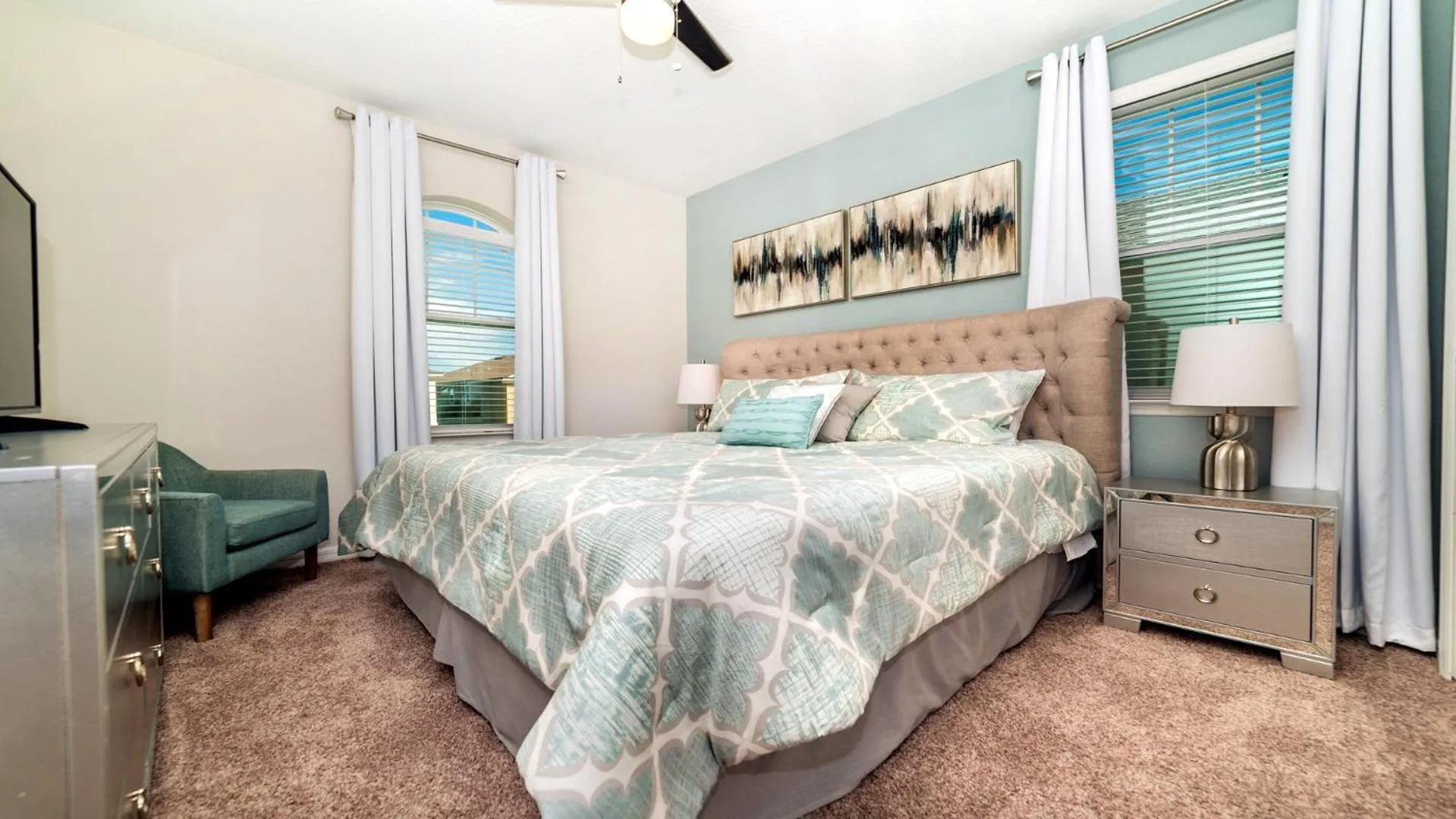 Bed in Disney Getaway: Pool, Spa, Games, Great Locale