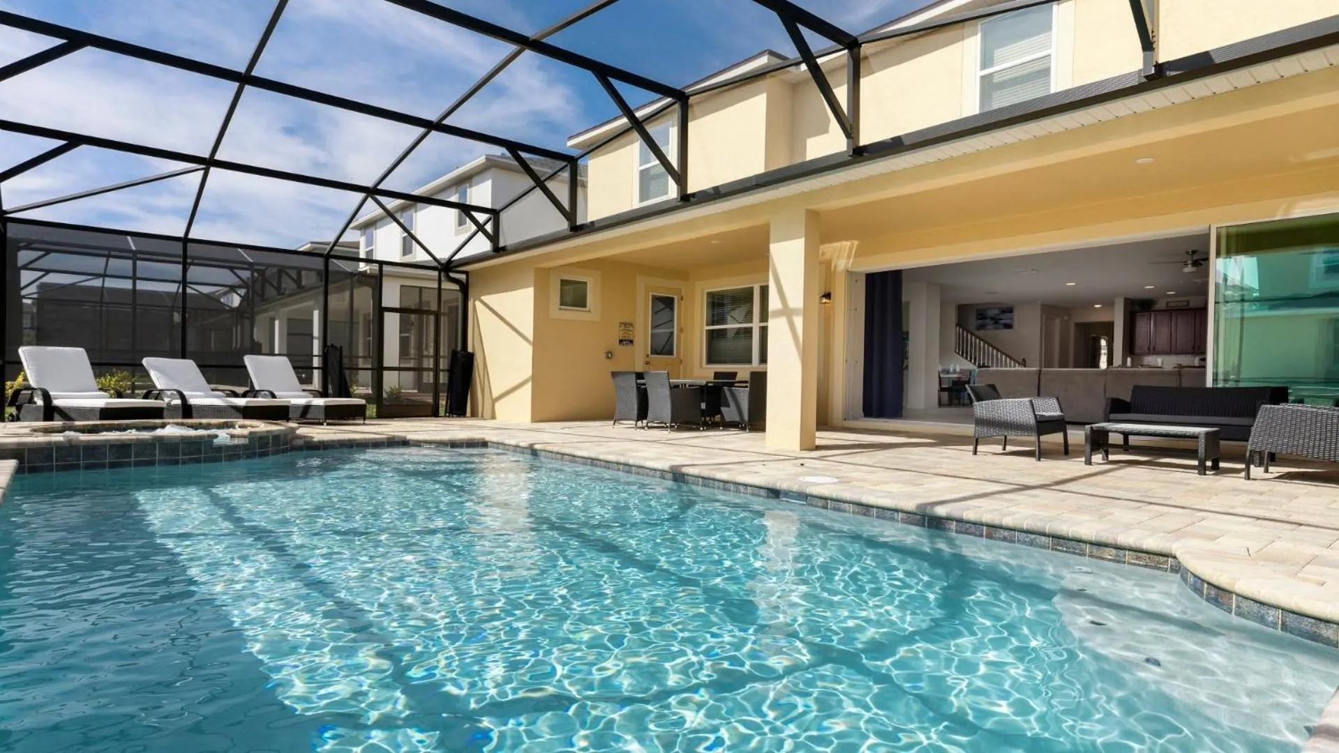 Swimming pool in Disney Getaway: Pool, Spa, Games, Great Locale