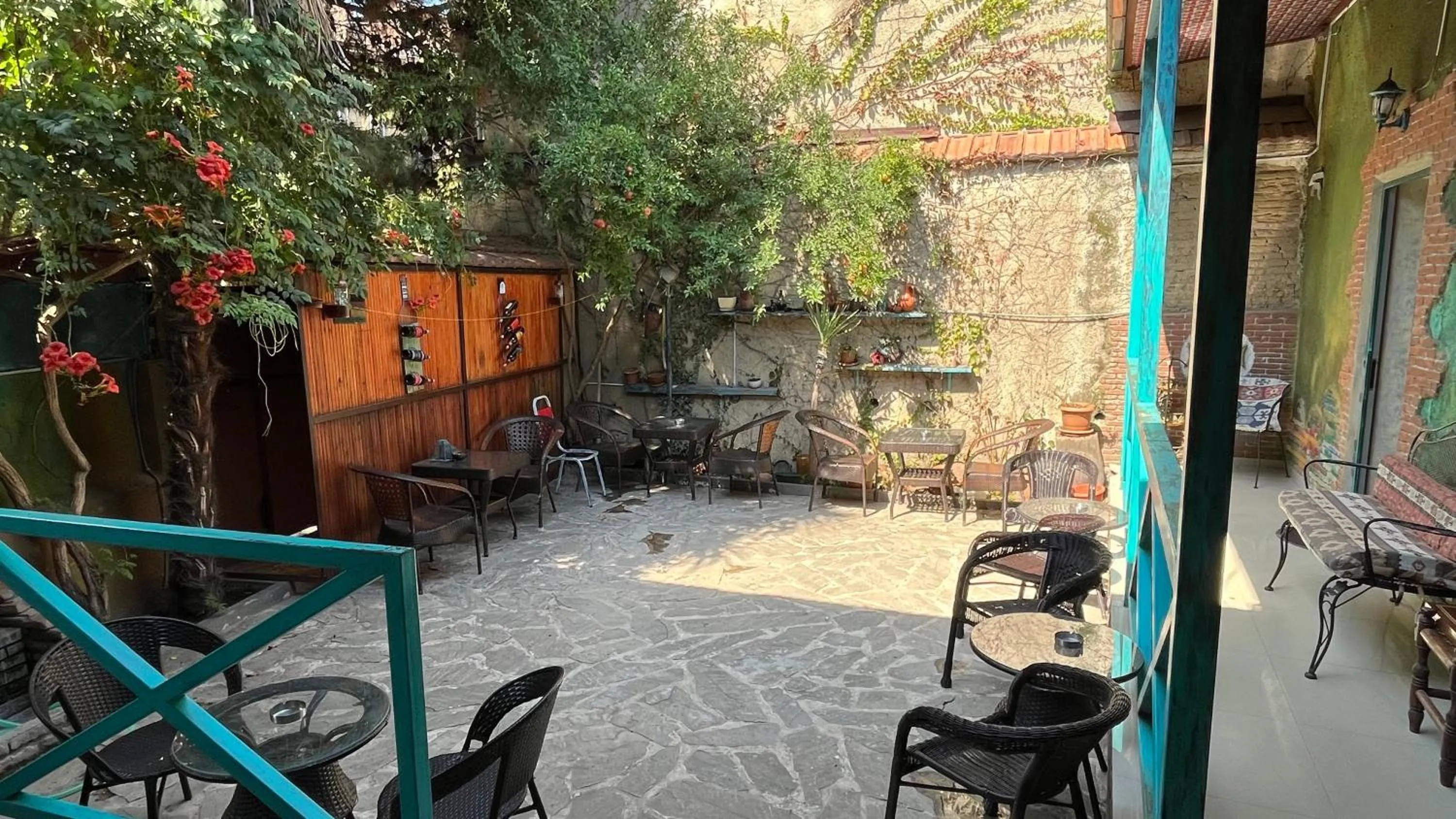 Garden in Lotus Hotel