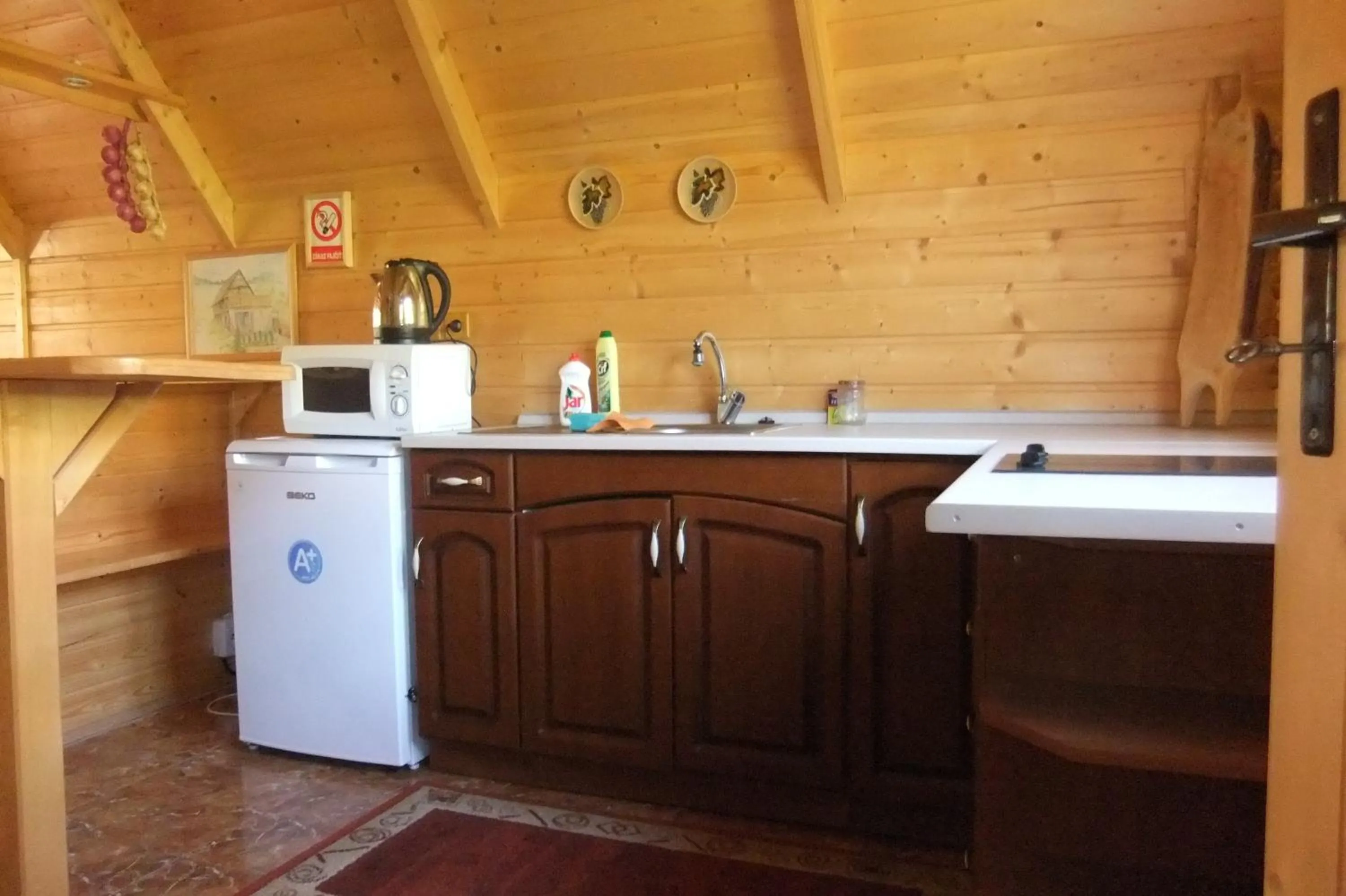 Kitchen or kitchenette in Chata Katka