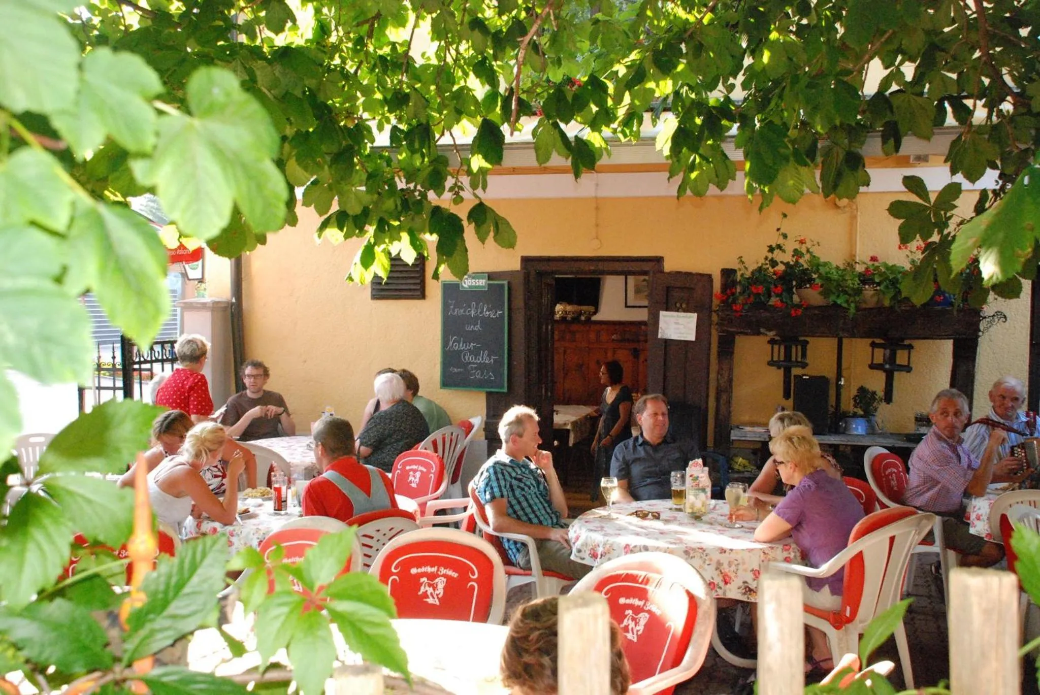 Restaurant/places to eat in Gasthof Zeiser