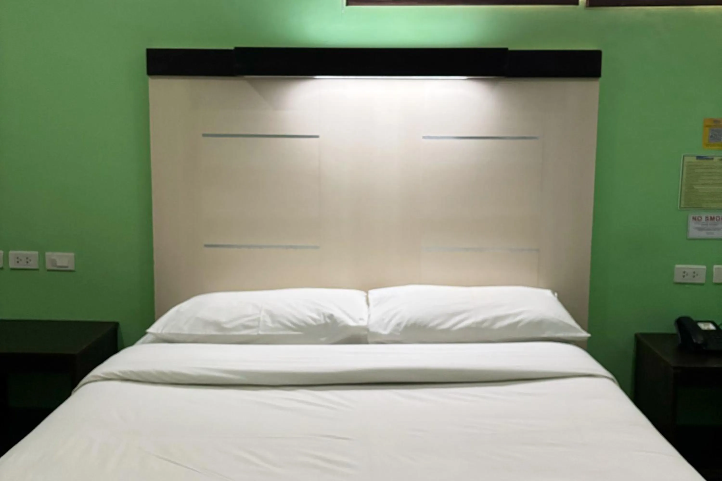 Bed in Sugbutel Family Hotel Cebu powered by Cocotel