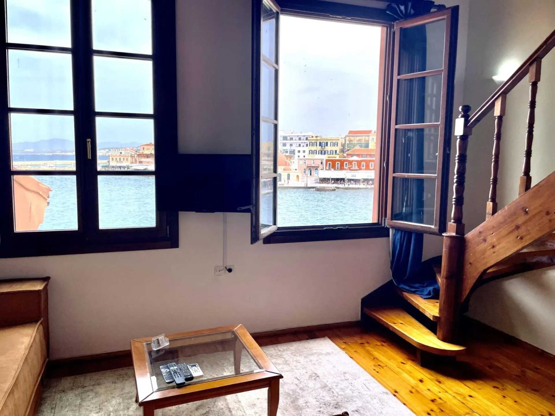 Bed in Erietta Suites