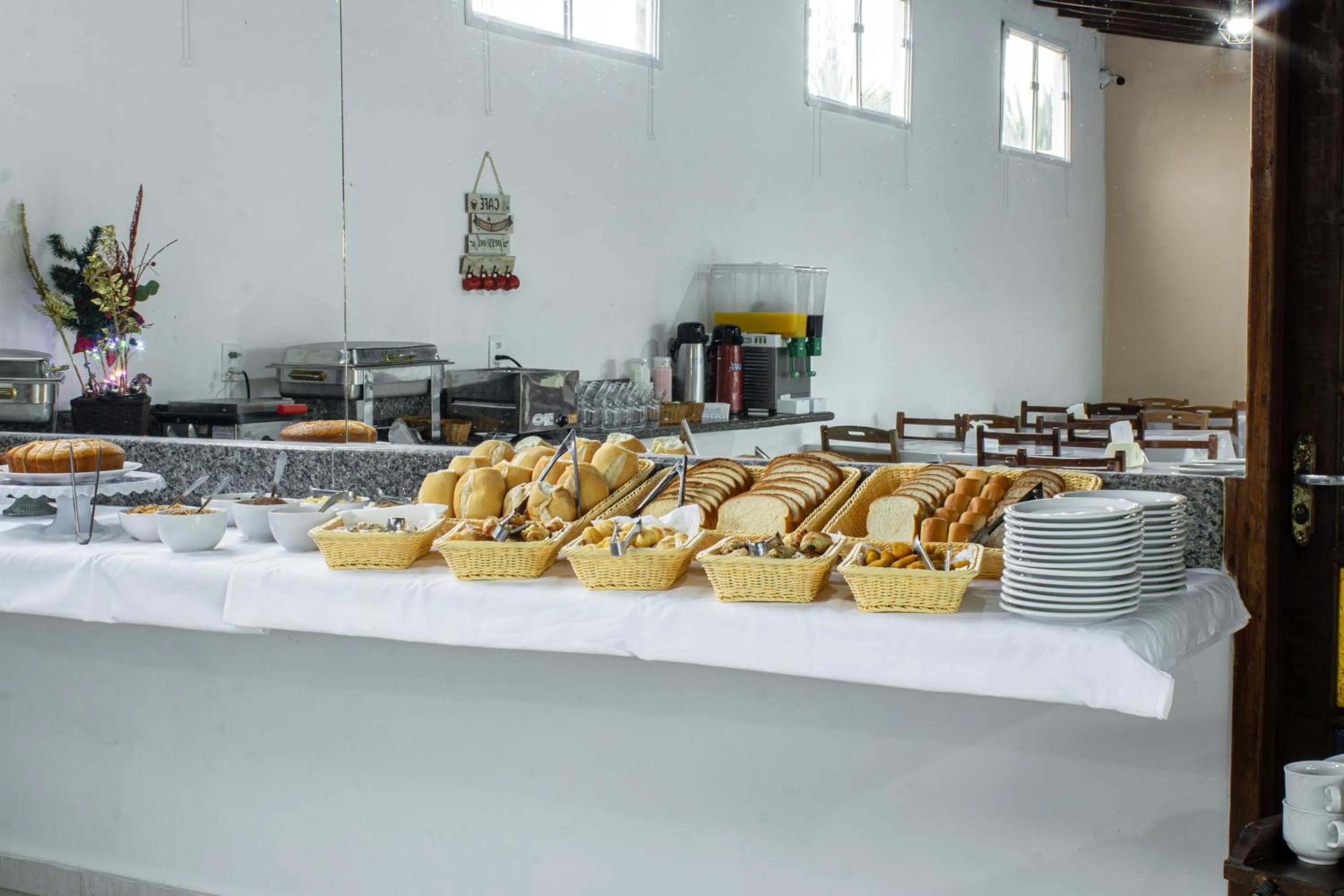 Food and drinks in Pousada Riviera Caragua