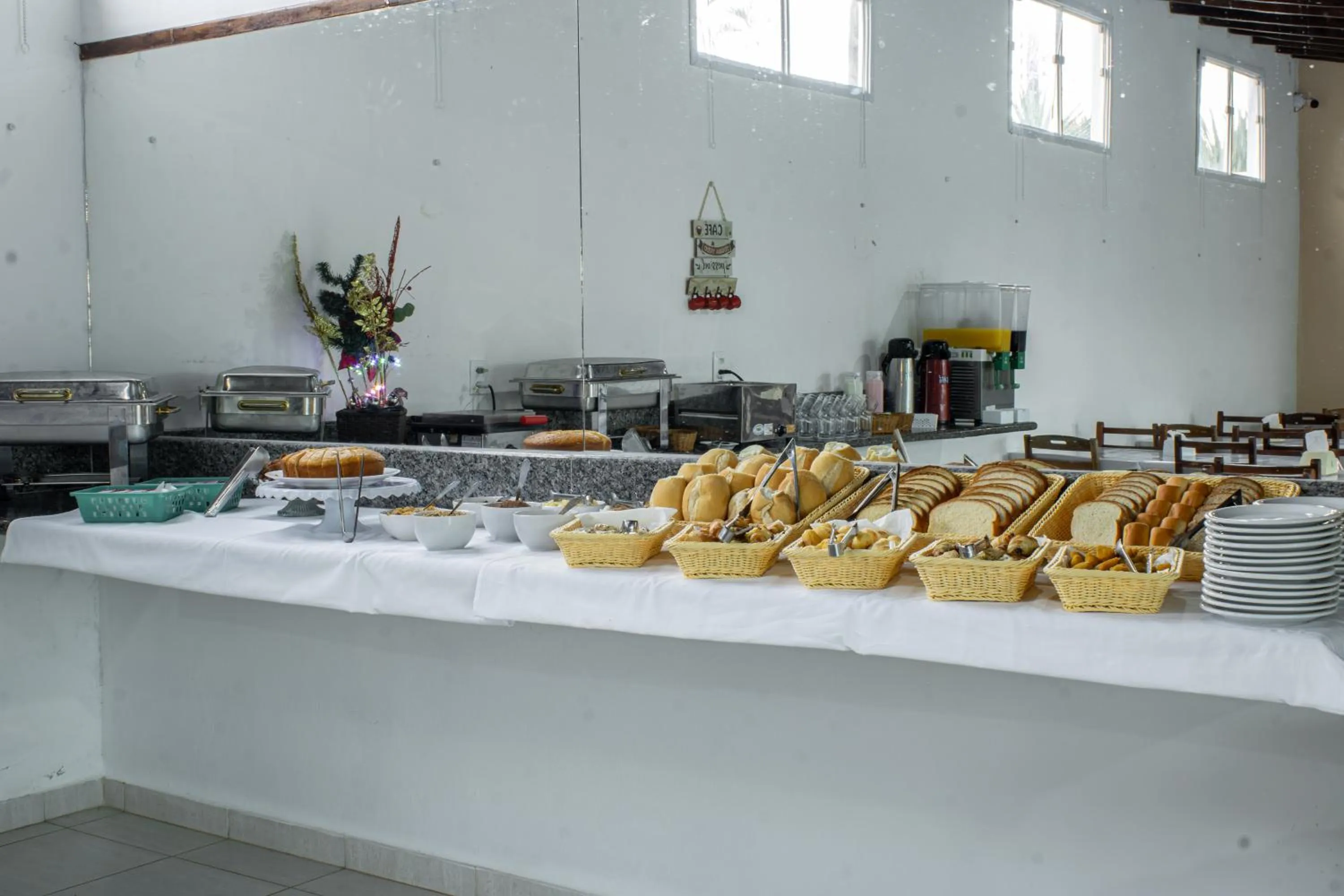 Food and drinks in Pousada Riviera Caragua