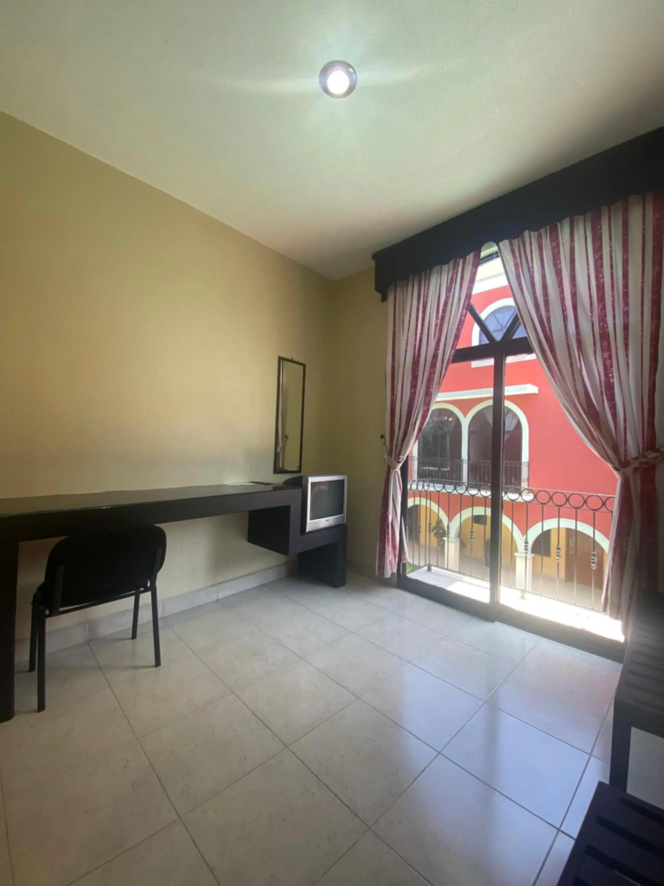 HOTEL TIBERIADES