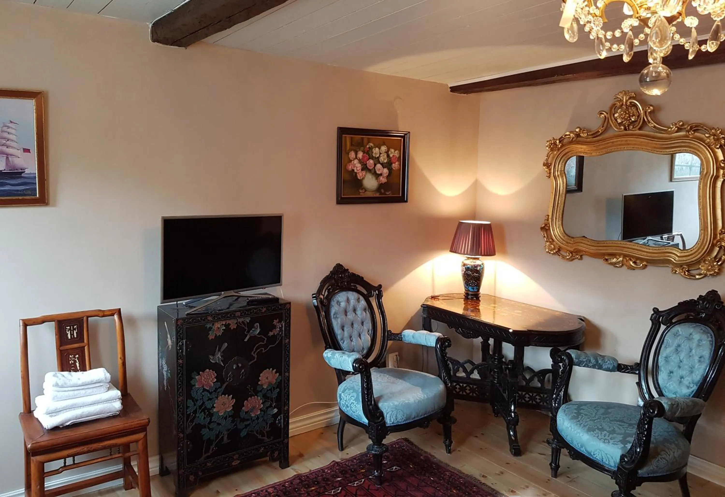 Living room in Lysko Gjestegård