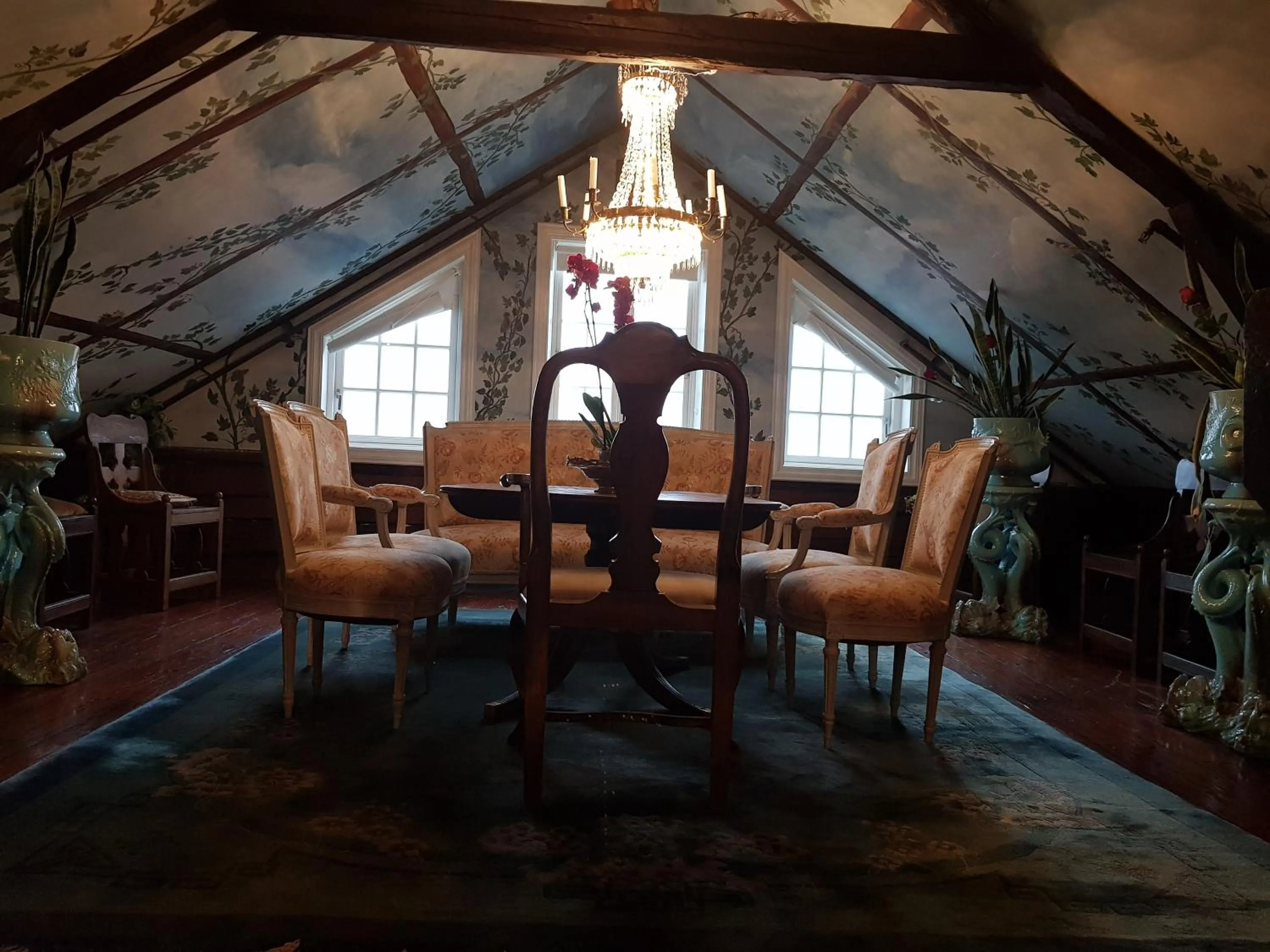 Seating area in Lysko Gjestegård