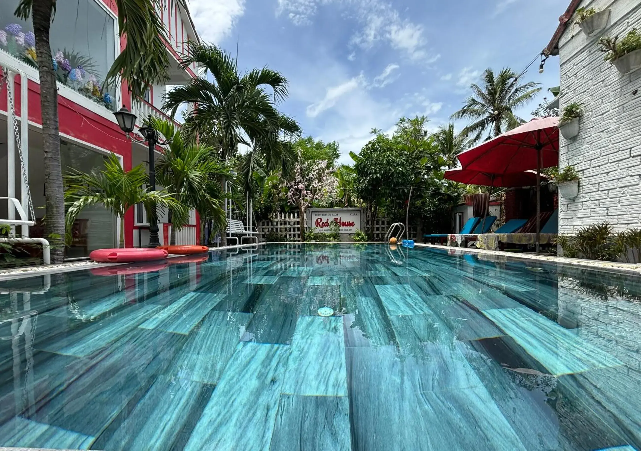 King Room with Pool View in Red House Homestay - Villa King Room with Pool View in Red House Homestay - Villa