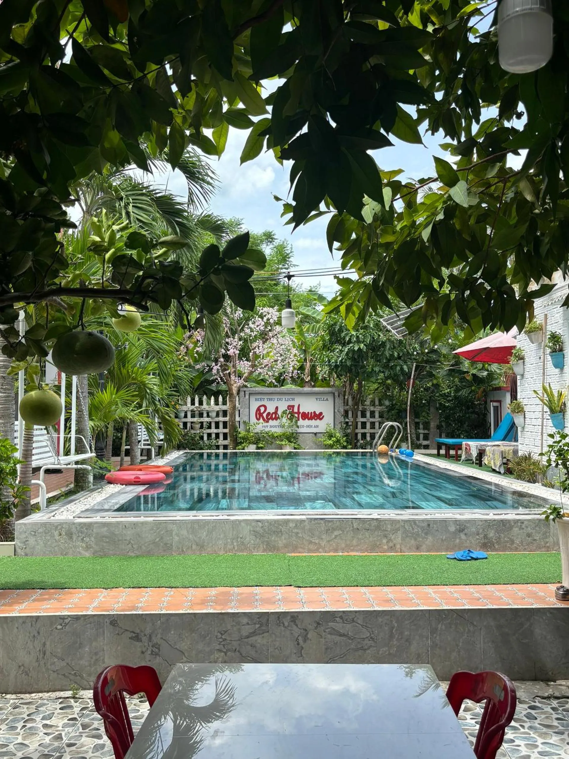 Garden in Red House Homestay - Villa