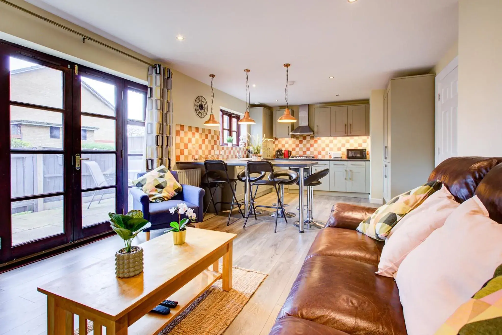 Spacious & Modern 2 Bed sleeps 5 in Walthamstow Spacious & Modern 2 Bed sleeps 5 in Walthamstow