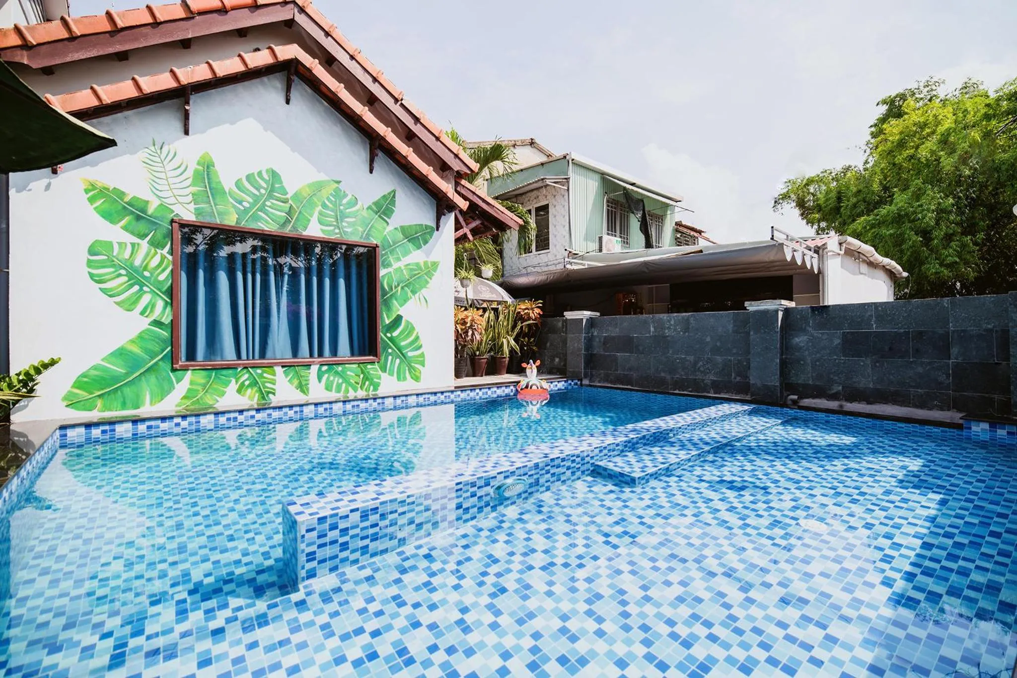 Swimming pool in Tue Tam Garden Villa