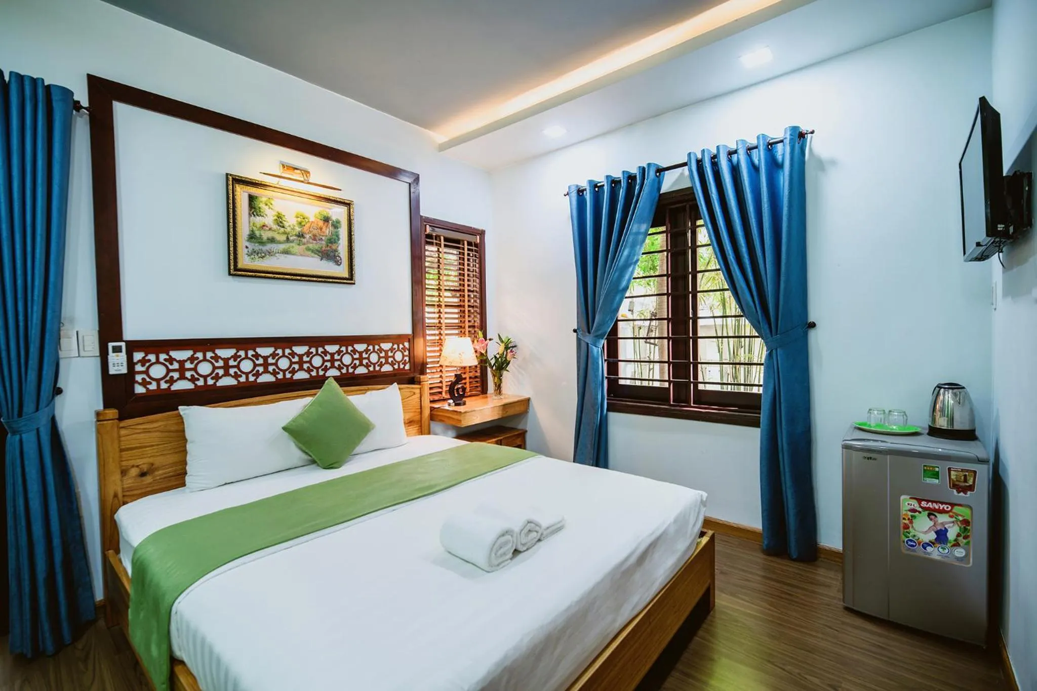 Bed in Tue Tam Garden Villa