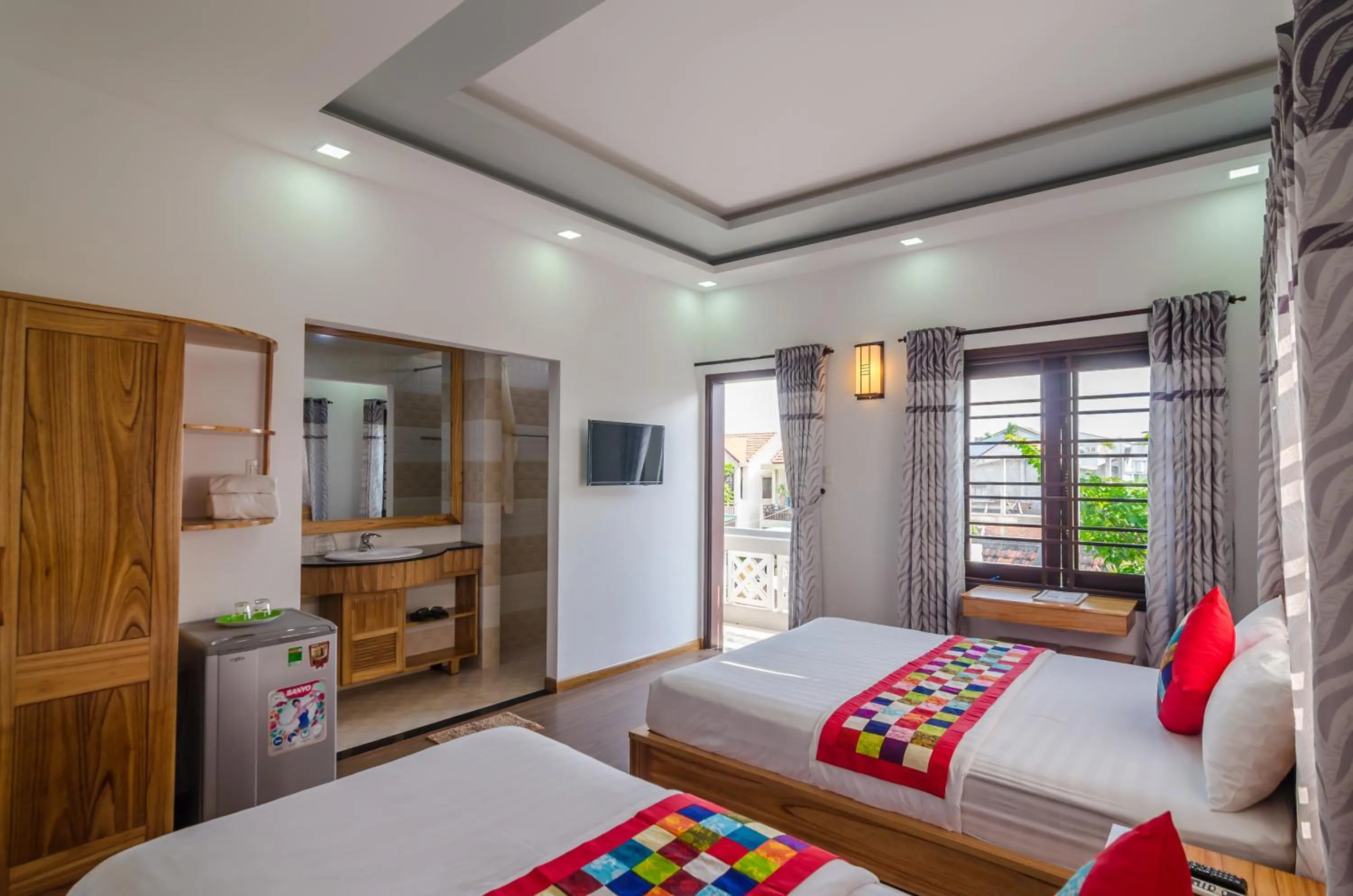 Decorative detail, Bed in Tue Tam Garden Villa