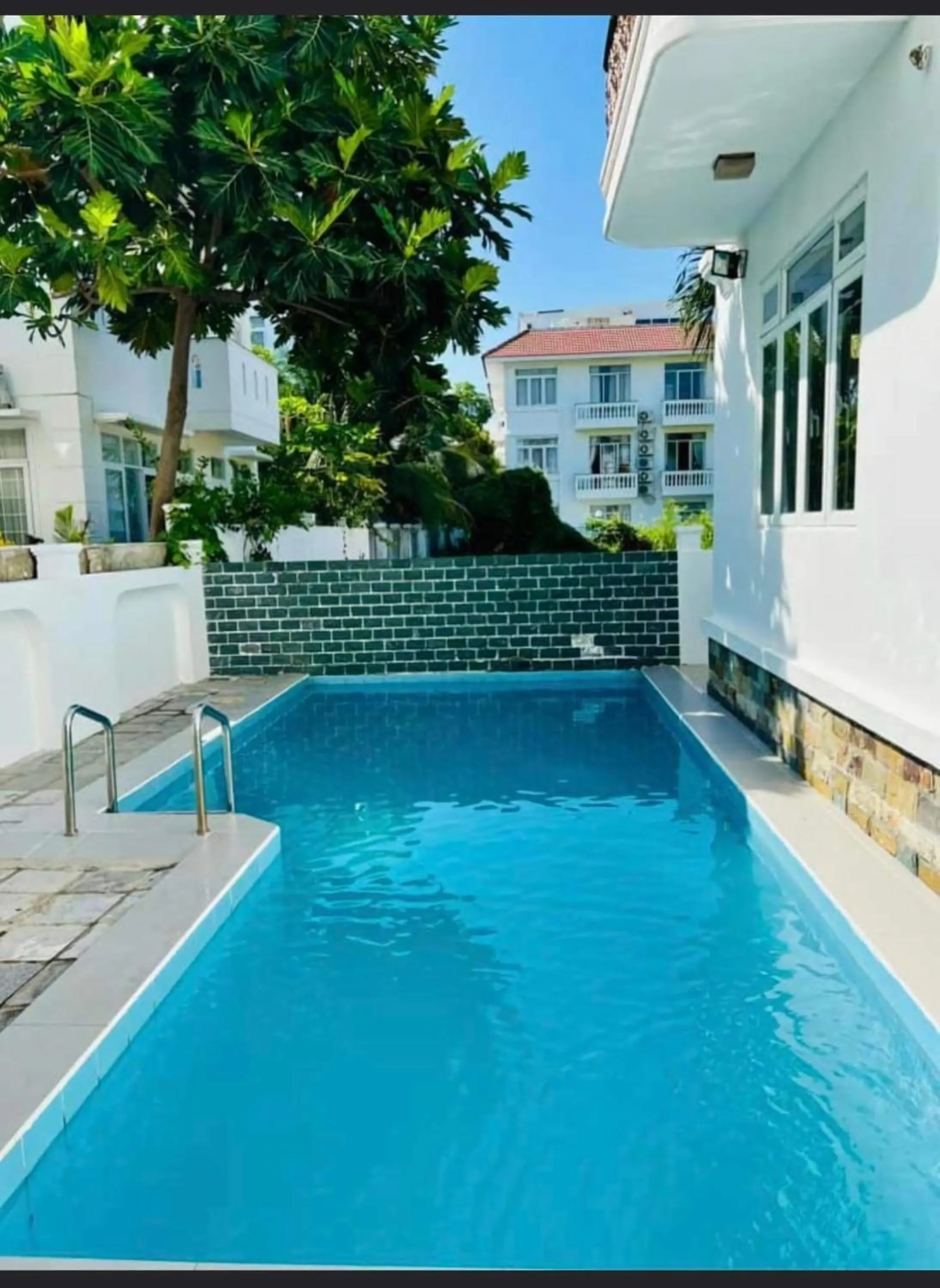 Swimming pool in Benzen Villas Nha Trang