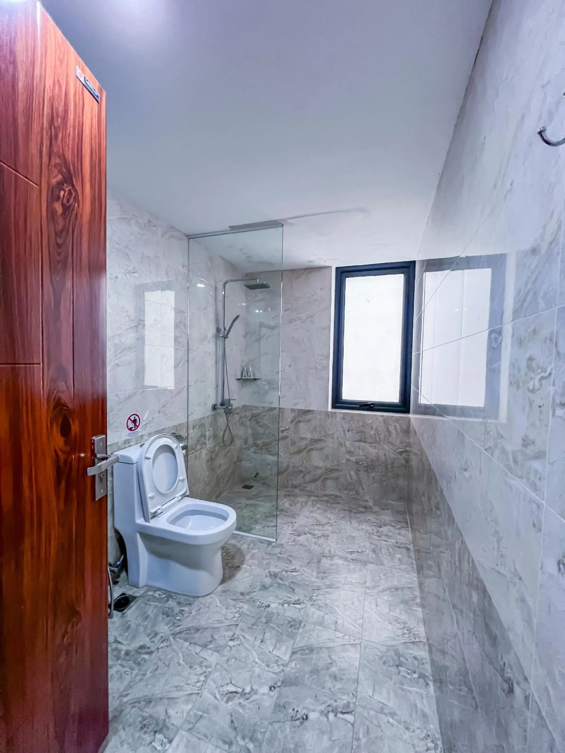Toilet in Benzen Villas Nha Trang