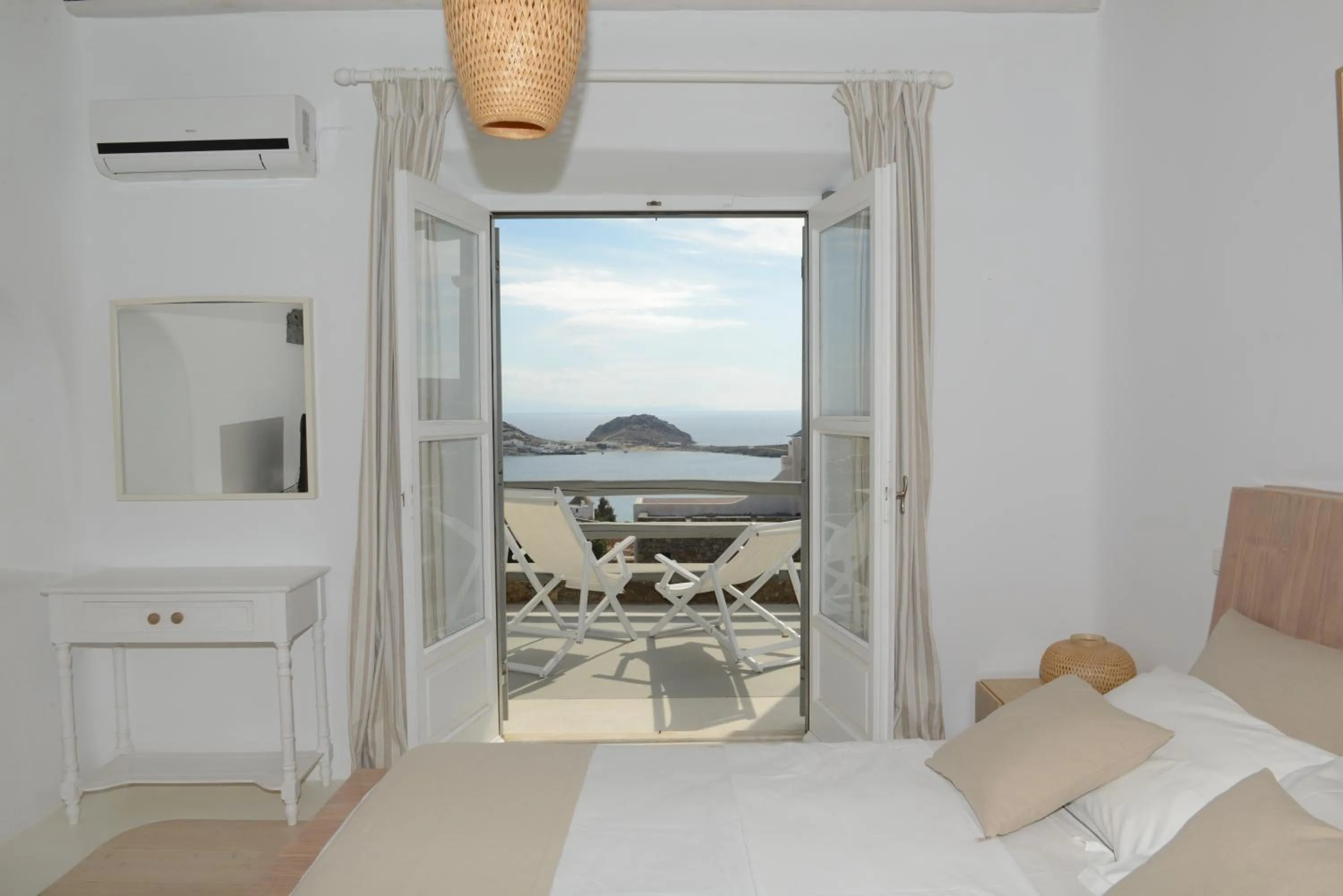 Bedroom, Bed in Thalasses Villas