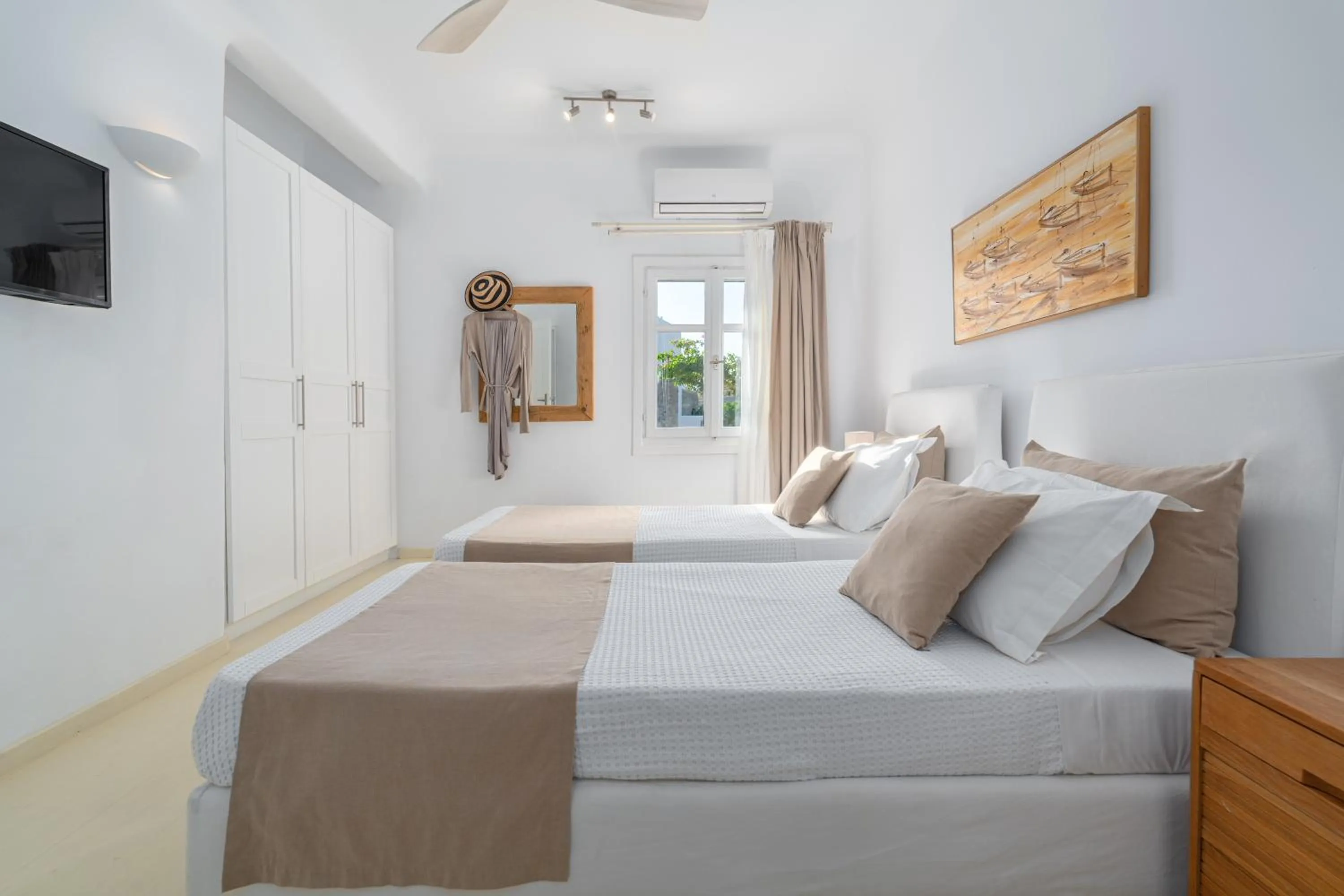 Bed in Thalasses Villas