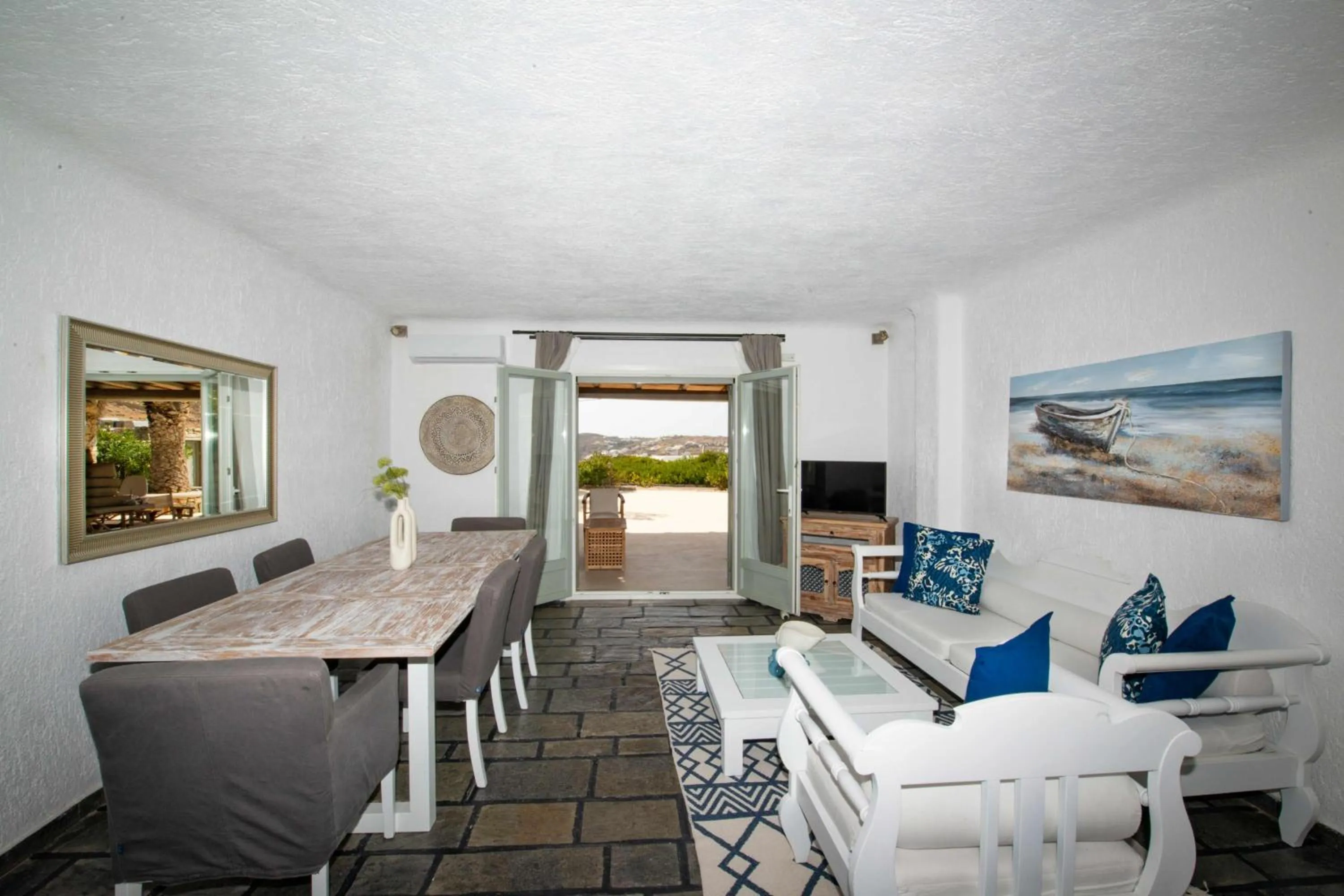 TV and multimedia in Thalasses Villas