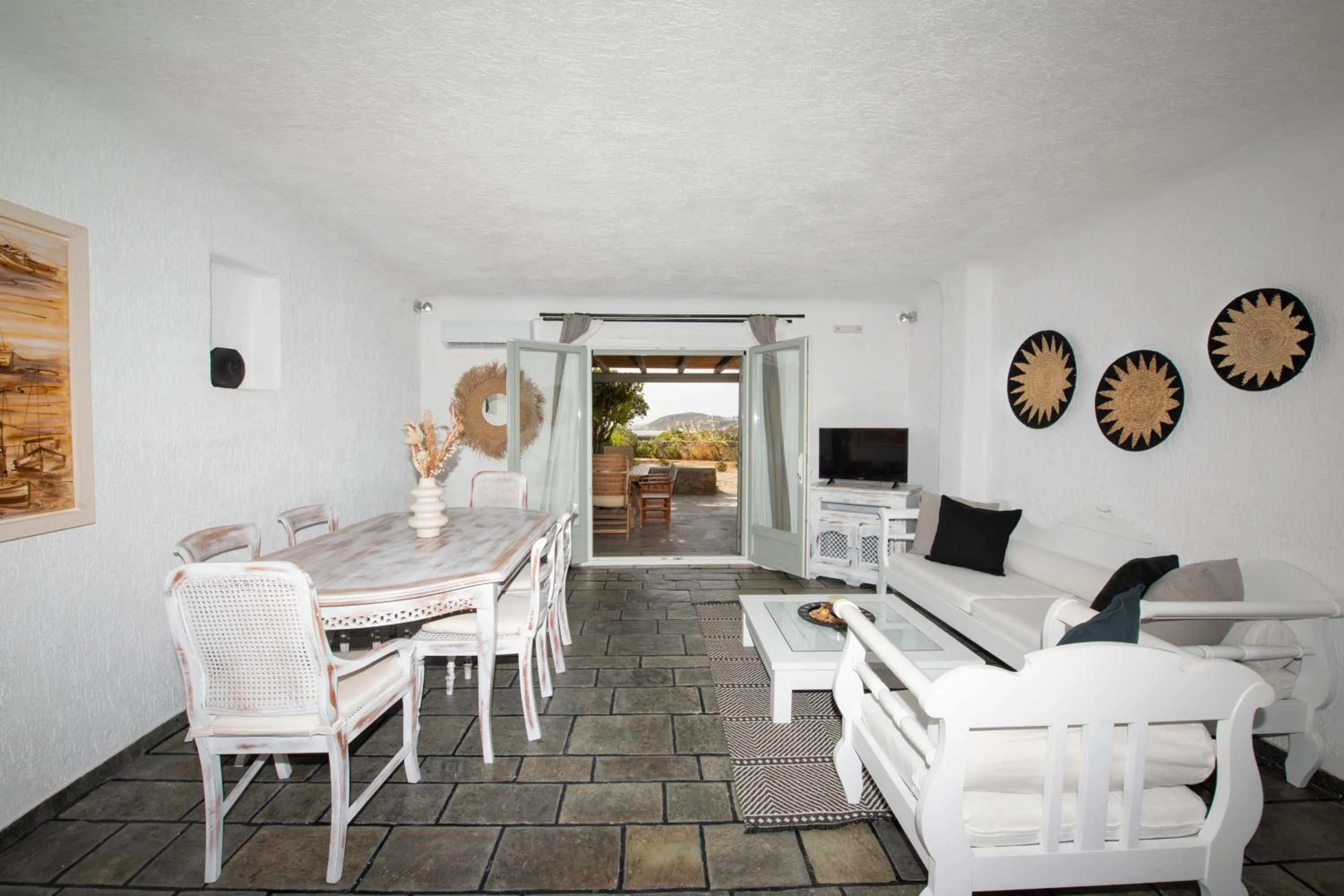 TV and multimedia in Thalasses Villas