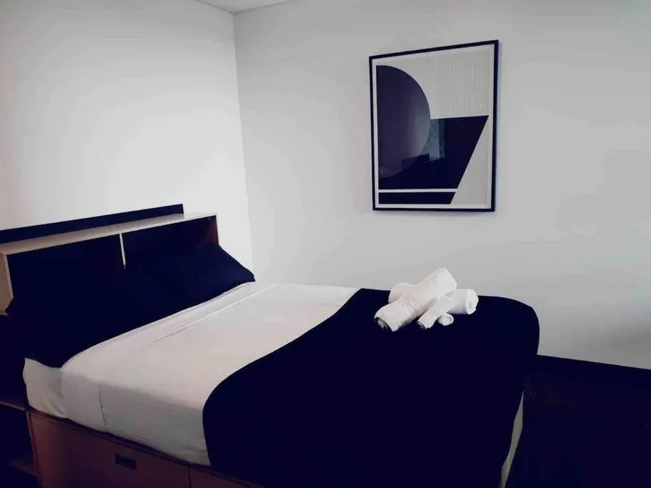 2BR entire apt City central