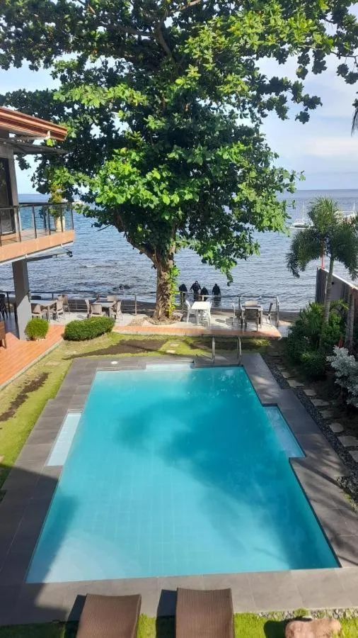 Swimming pool in Baki Divers and Beach Resort