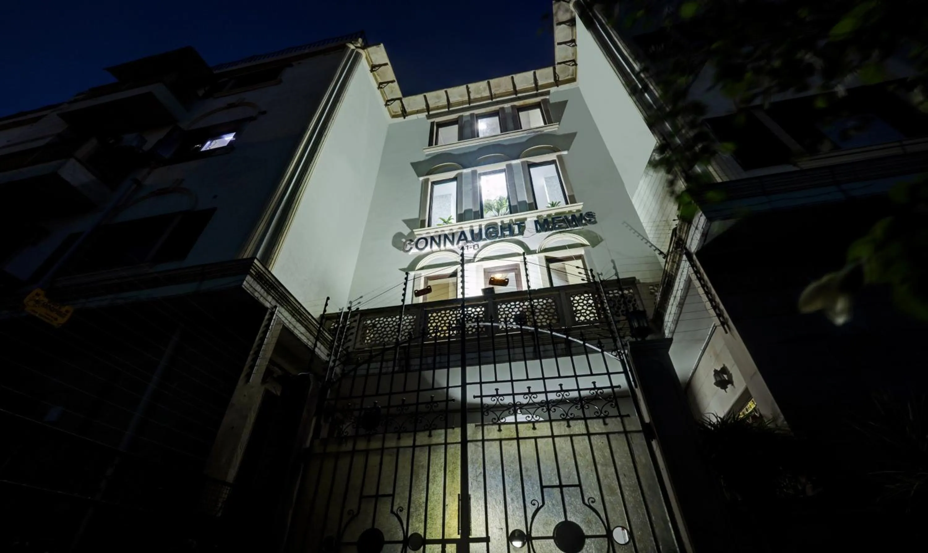 Property building in Itsy Hotels Connaught Mews