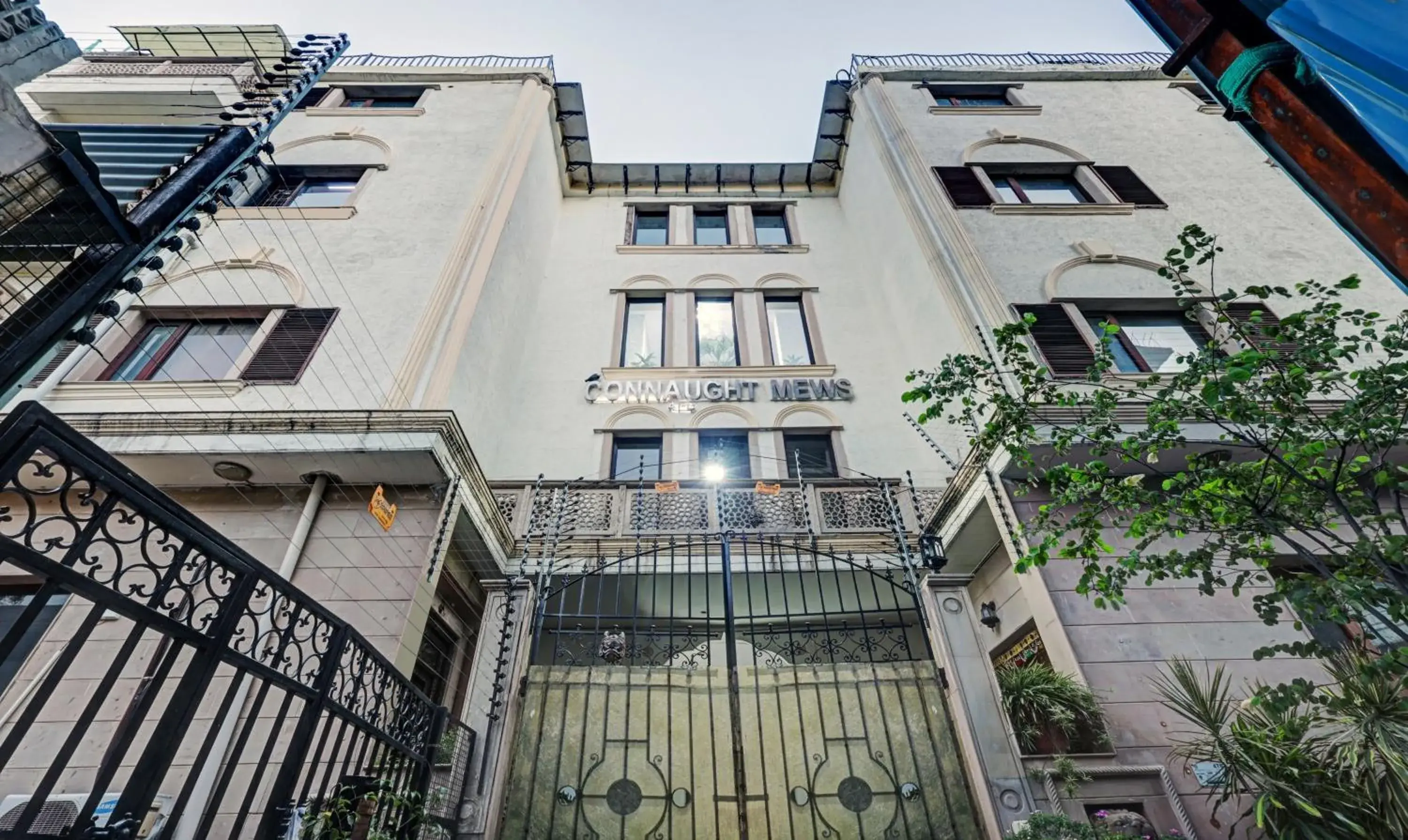 Property building in Itsy Hotels Connaught Mews Property building in Itsy Hotels Connaught Mews