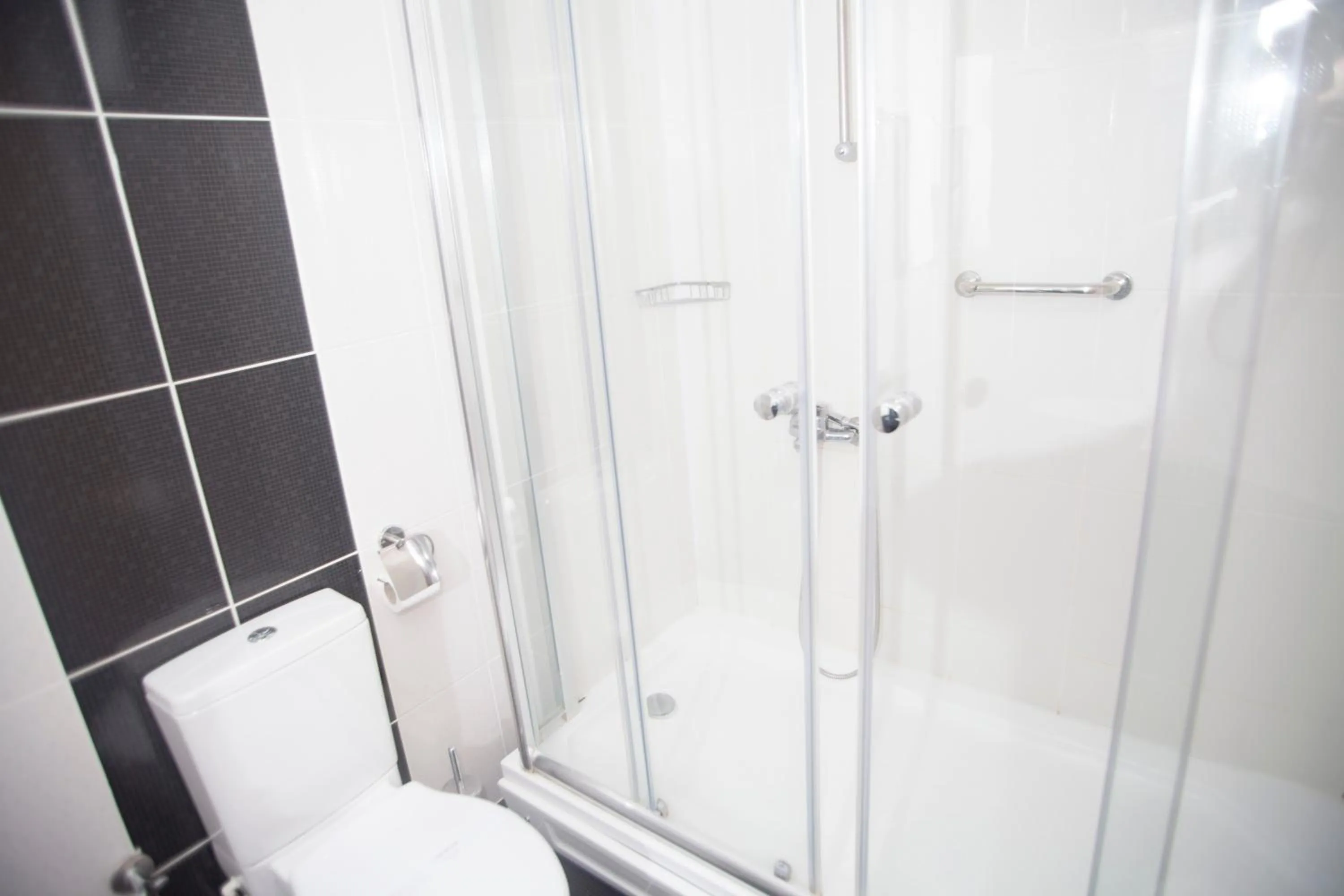 Shower in Samsun Konaks